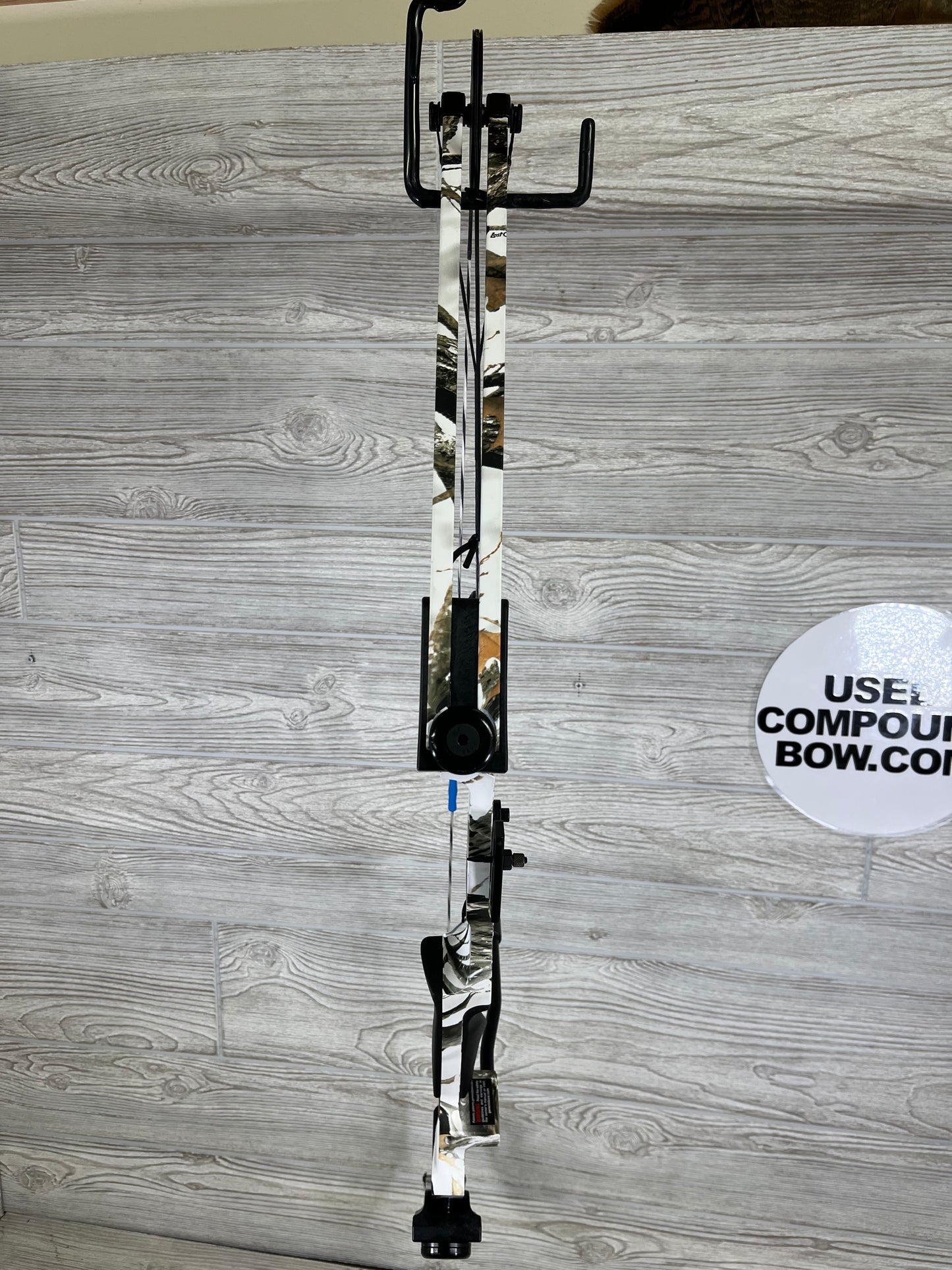 Genesis Left Handed bow Snow Camo