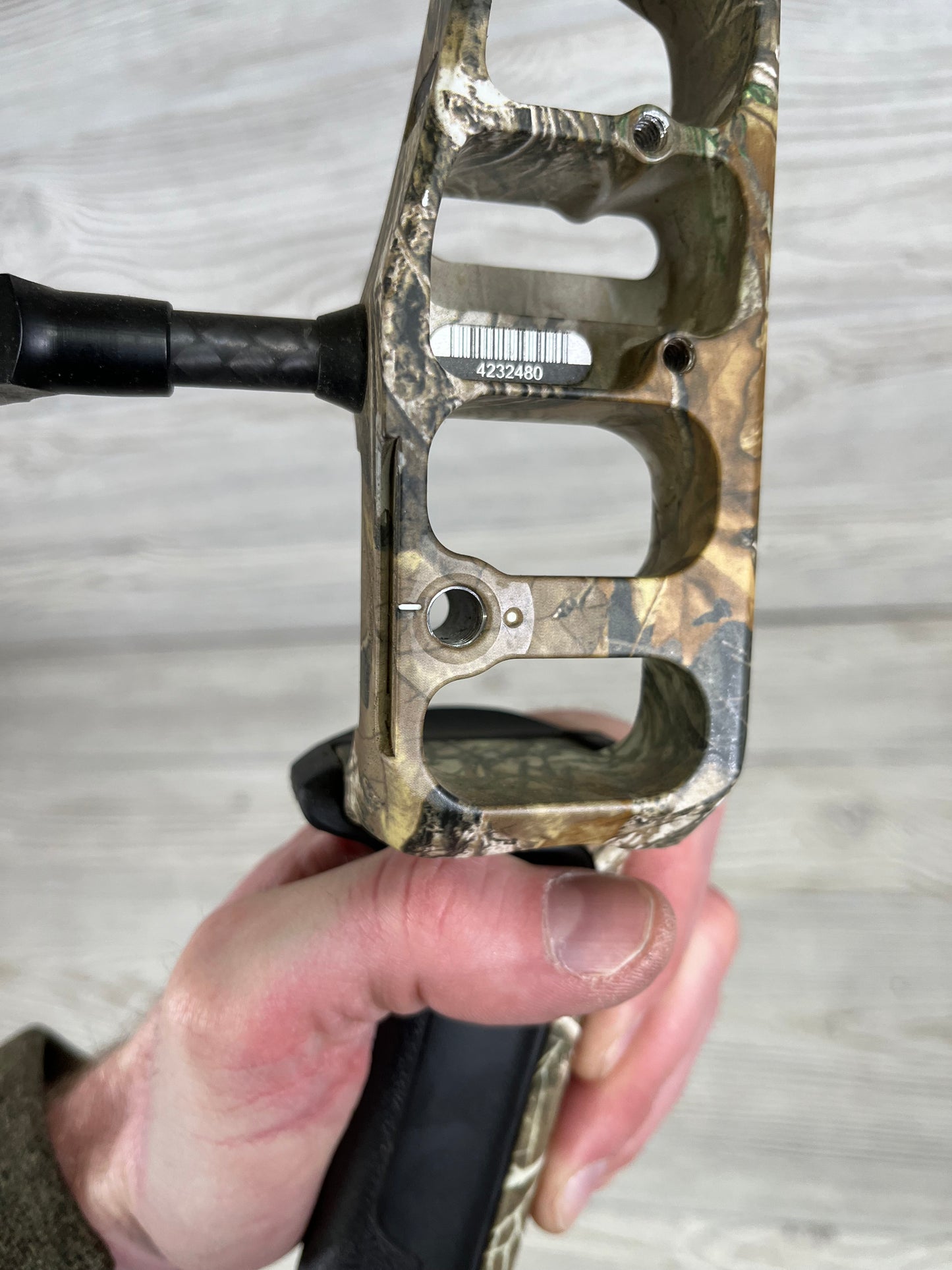 Used Mathews Vertix 29" 70lb RH Realtree Edge Bow Only