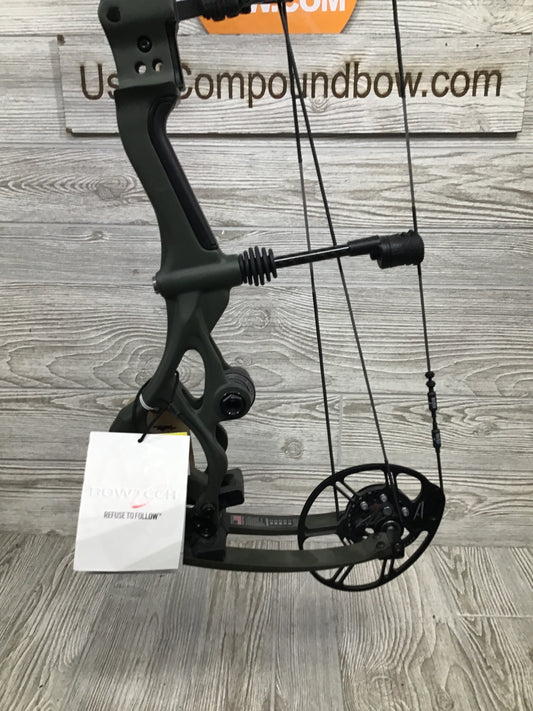 Bowtech Carbon One 60-70# Right Handed OD Green
