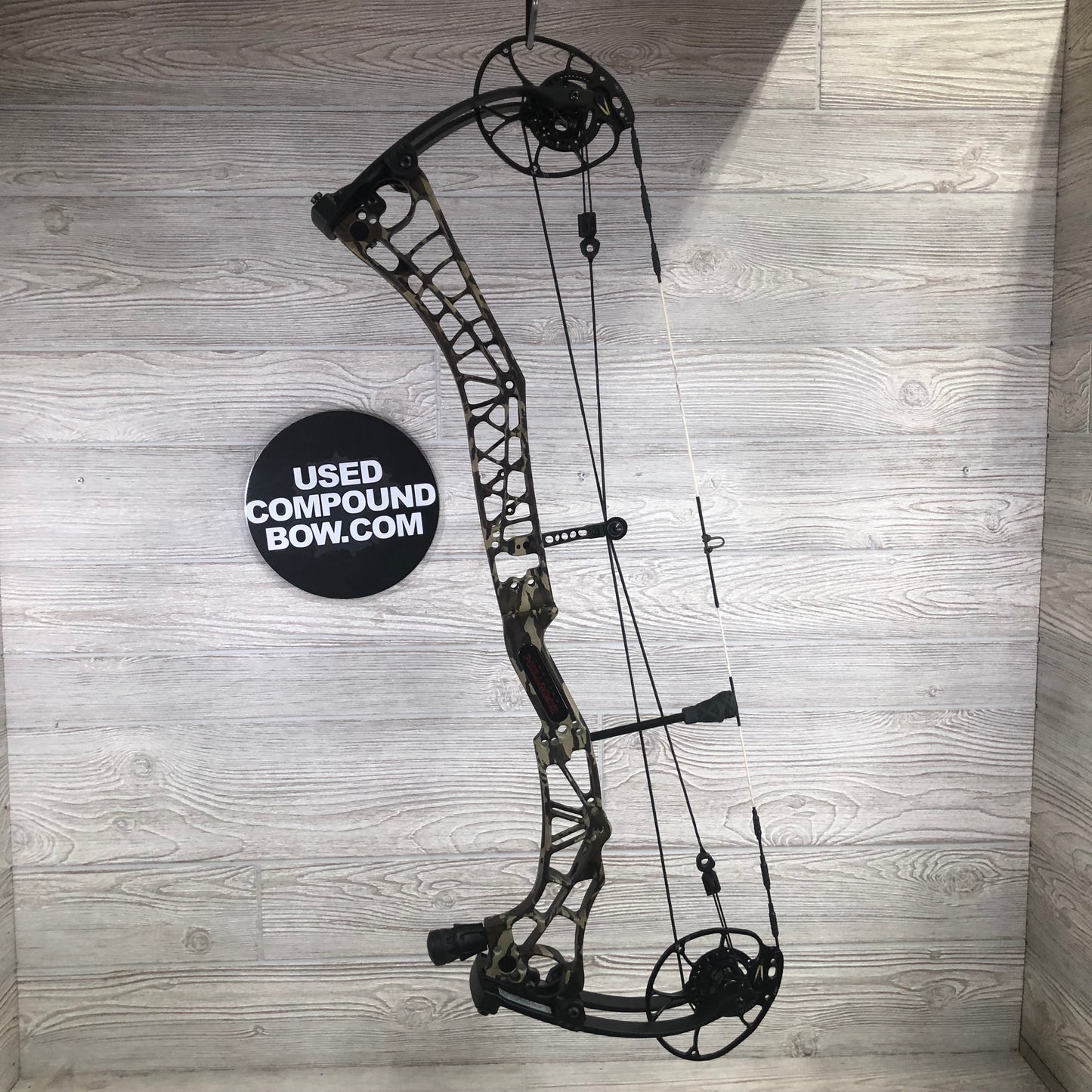 Darton Sequel 31 ST2 Right Handed 40-50lb. Mossy Oak Bottomlands