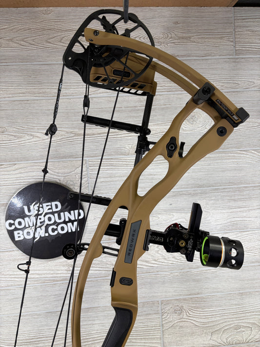 Hoyt RX-9 Left Handed 60-70# Bourbon with Accessories
