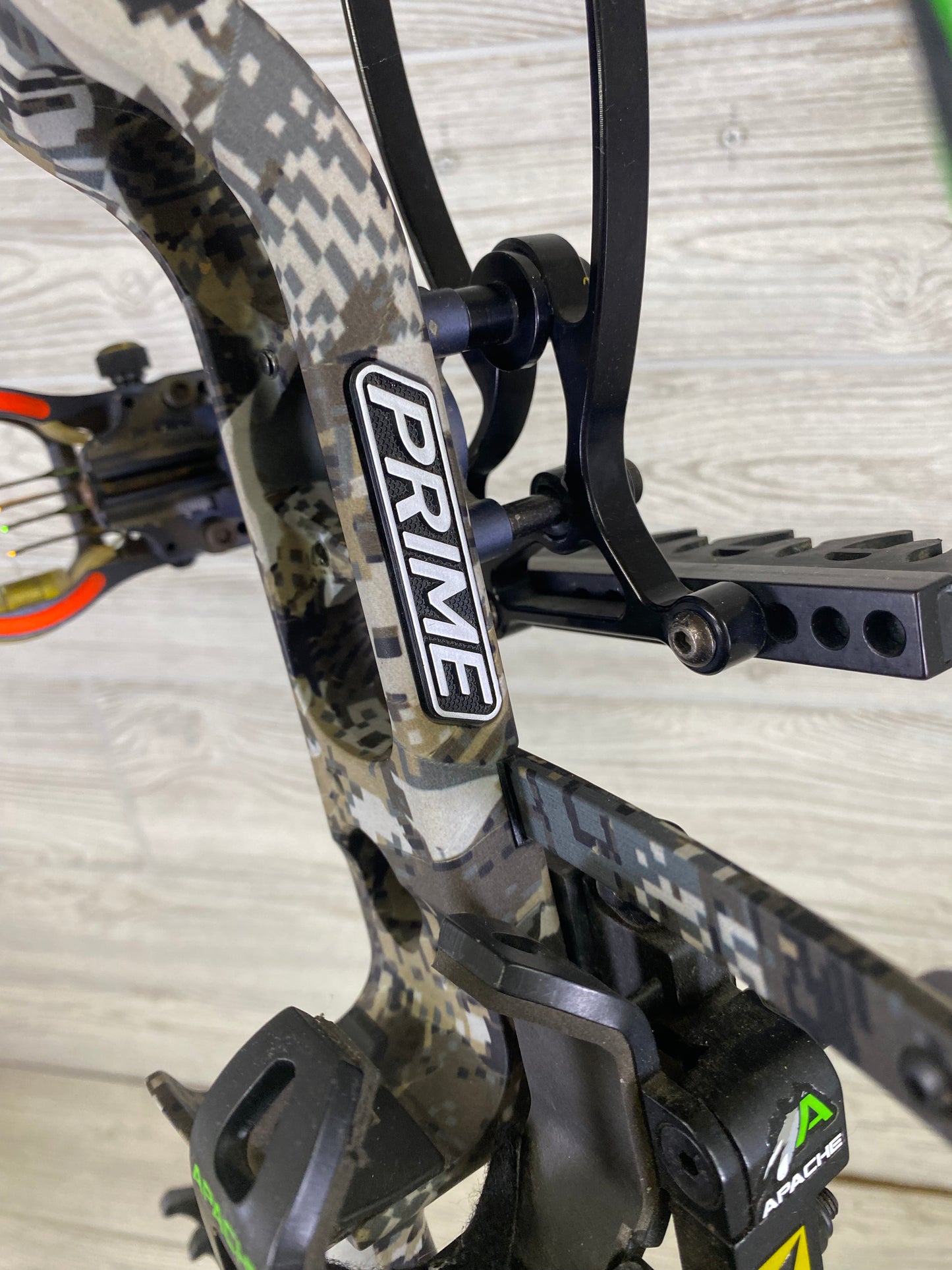 Used Prime Ion RH 28" 50-60# PKG