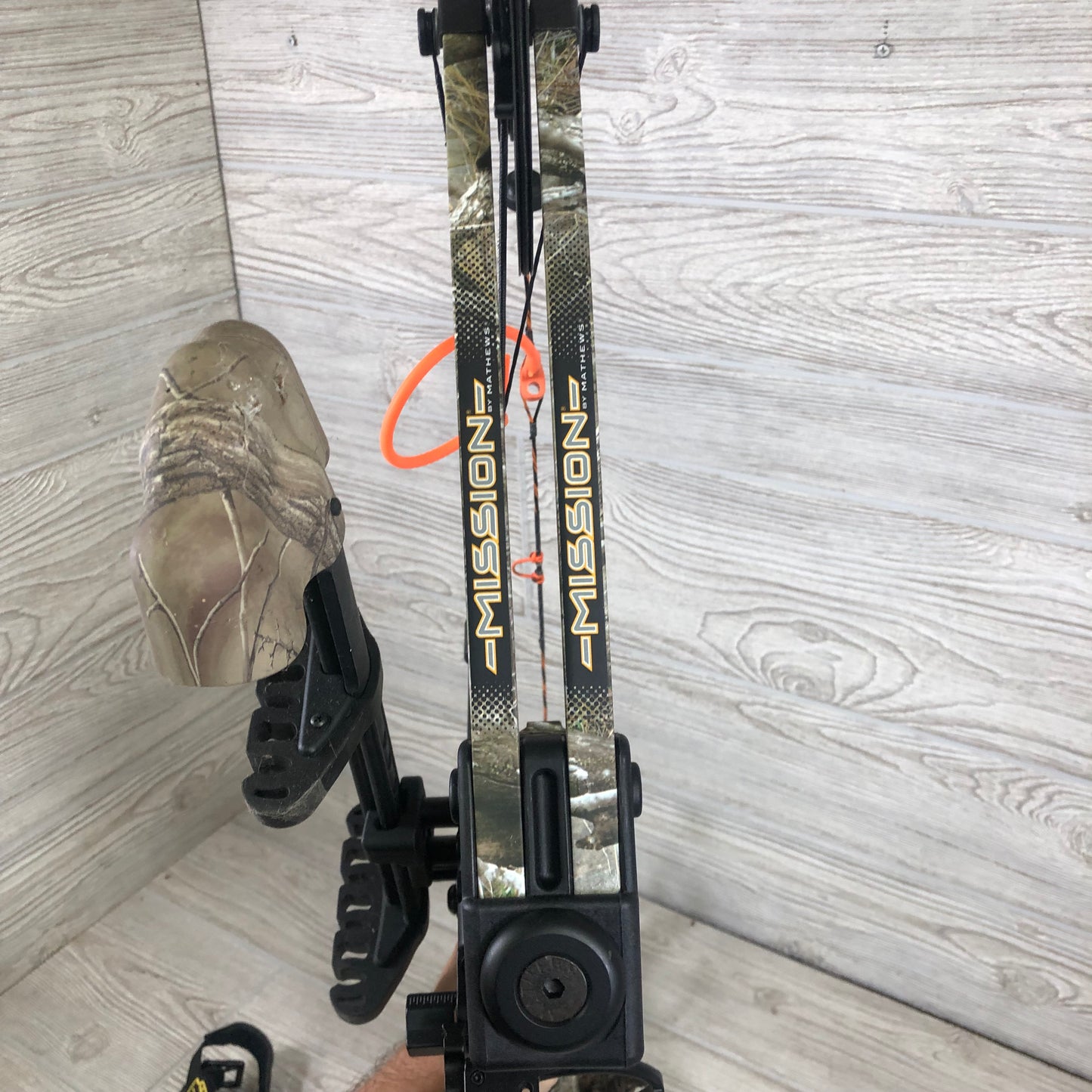 Mission Craze Right Handed Bow Pakage with trigger release