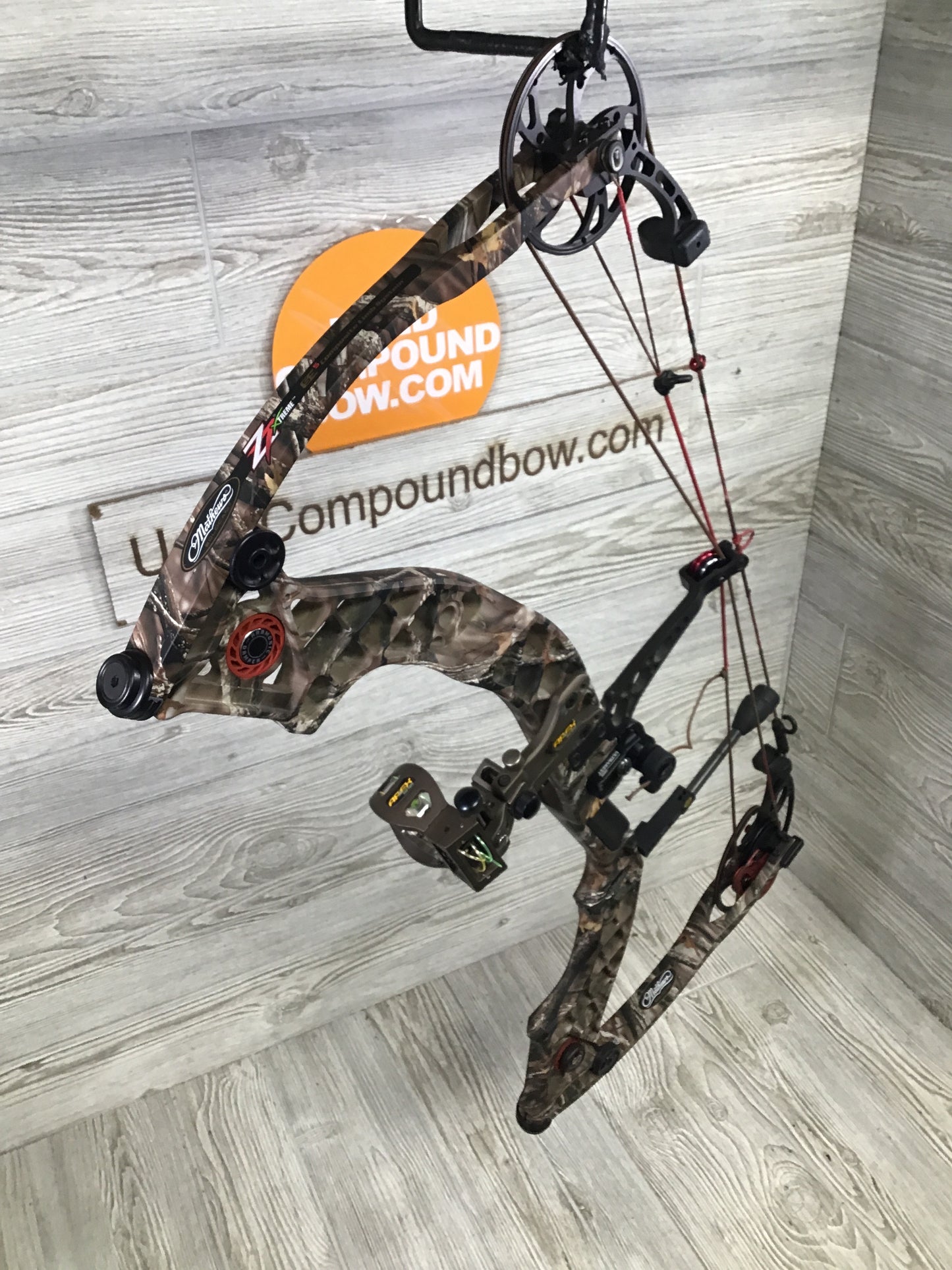 Mathews Z7 Xtreme Left Hand Bow 29" 65lb PKG