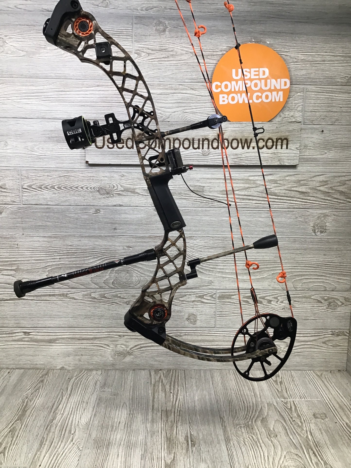 Used Mathews Chill 28/70 lost camo Package Right Handed