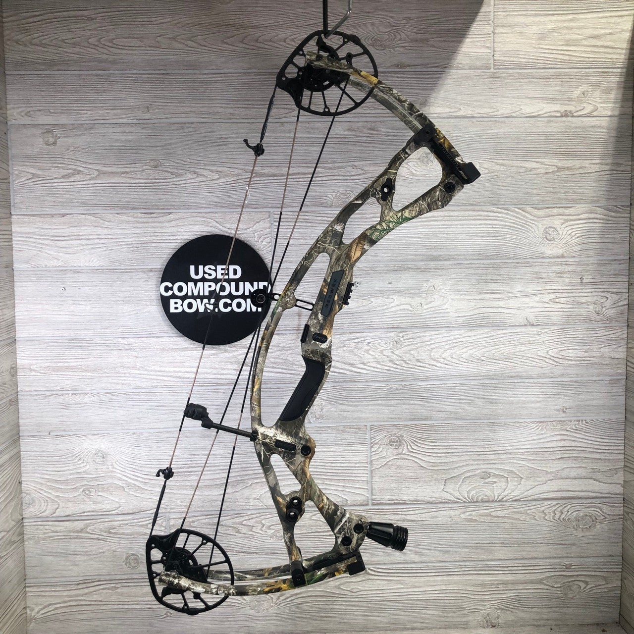 Hoyt RX-8 Left Handed Realtree Edge 70lbs 25-30"