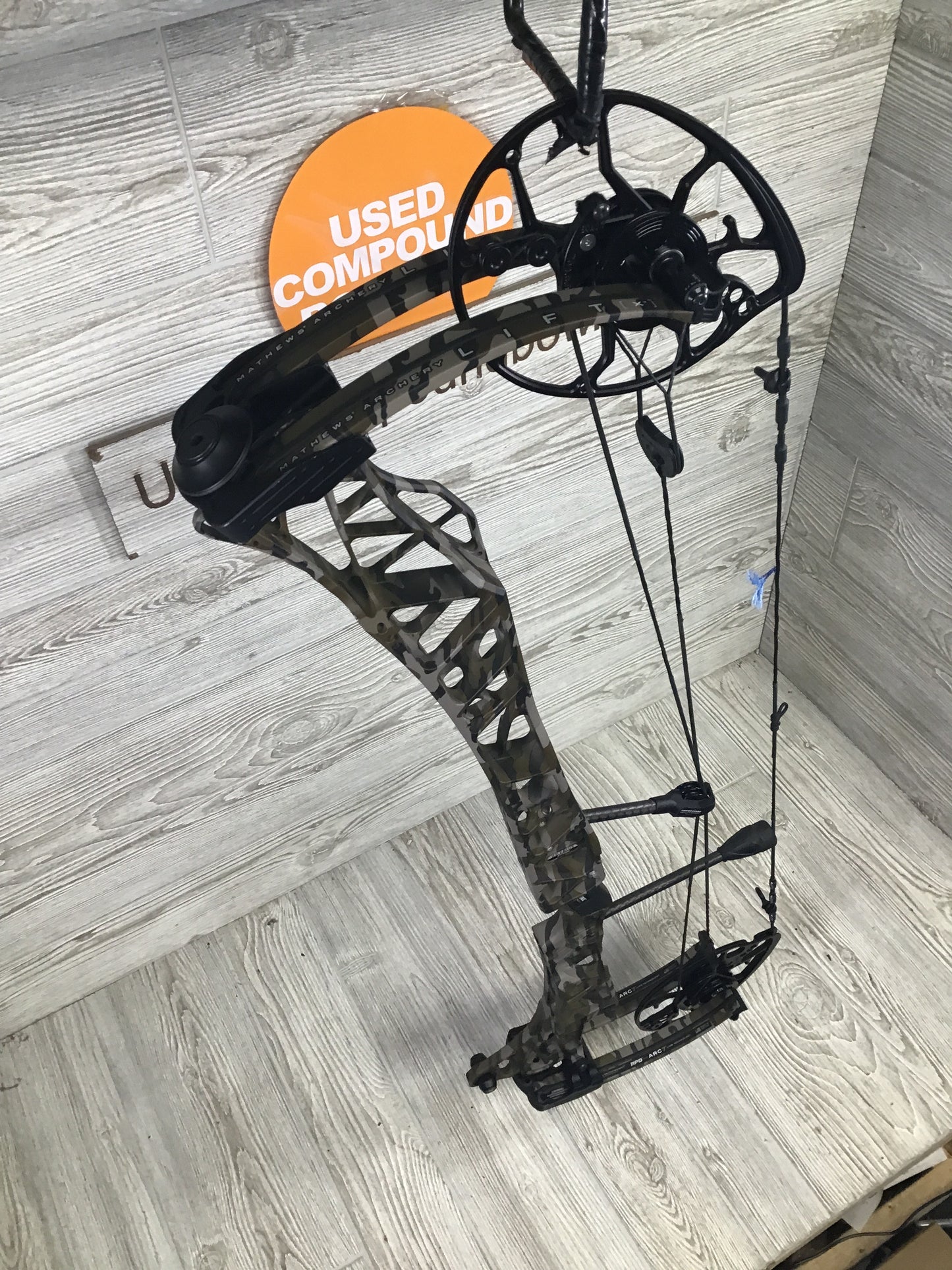 Used Mathews Lift X 33 Bottomlands Left Hand 31/80
