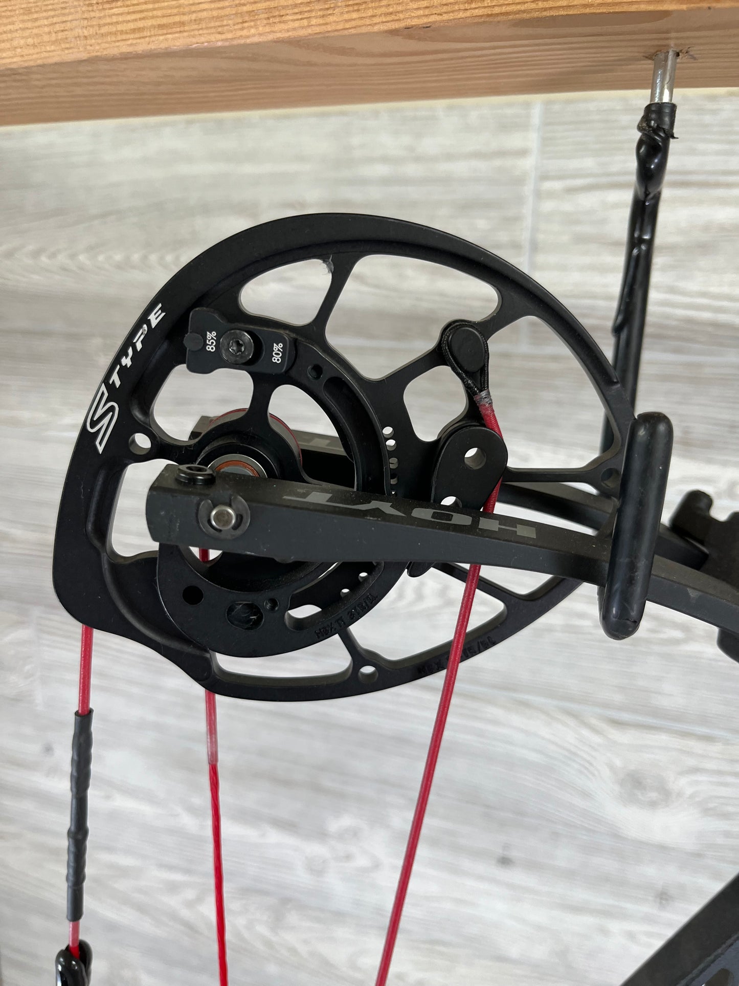 Hoyt Z1S Black 60-70 Right Handed