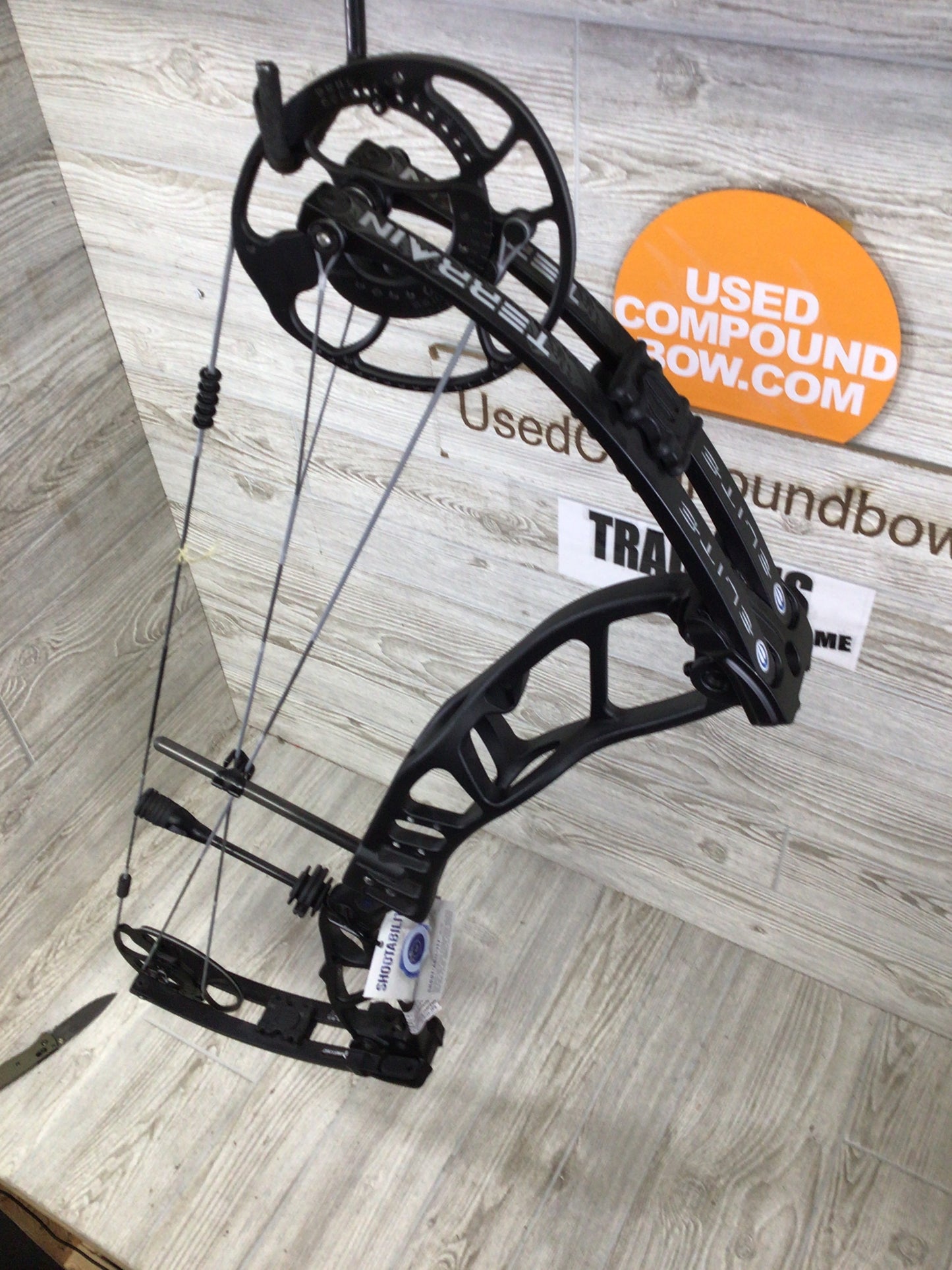 Elite Terrain RH Black 25.5-31.5" 45-60# Bow