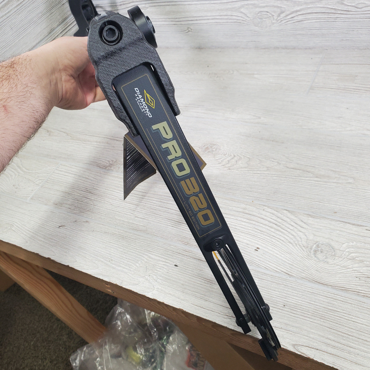Diamond Pro 320 Black RH