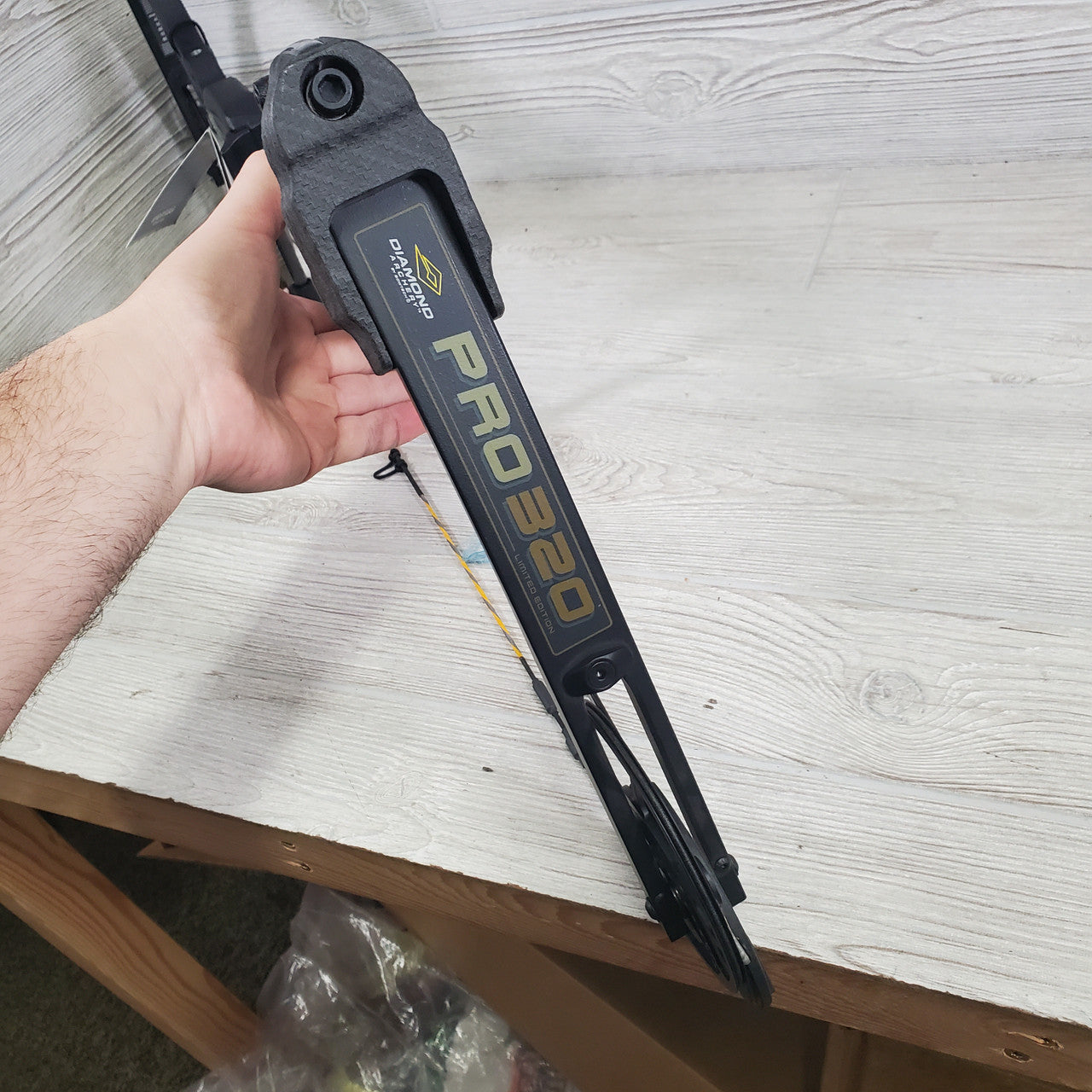 Diamond Pro 320 Black RH