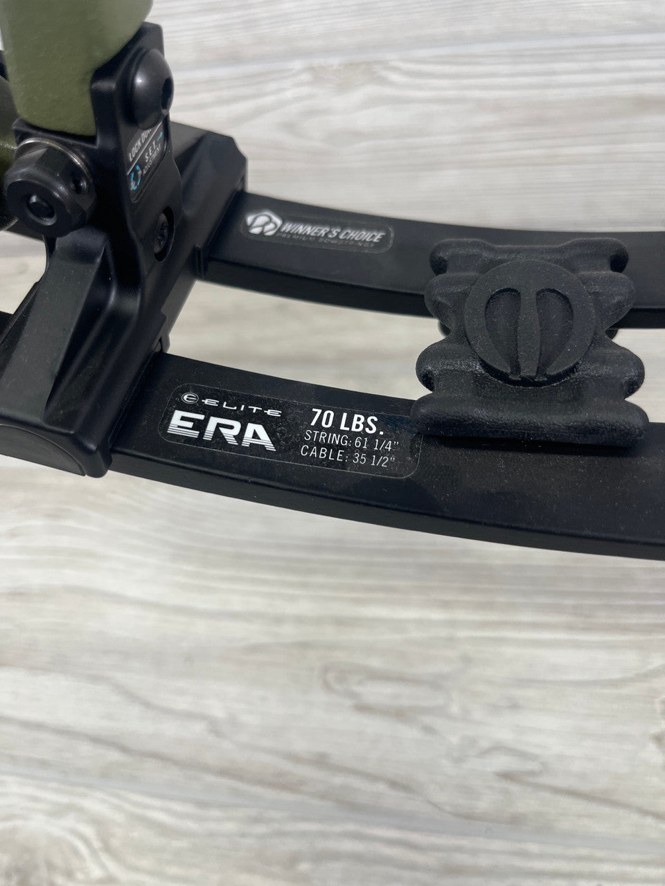 Elite Era Carbon Right Handed Outdoor Green 70#