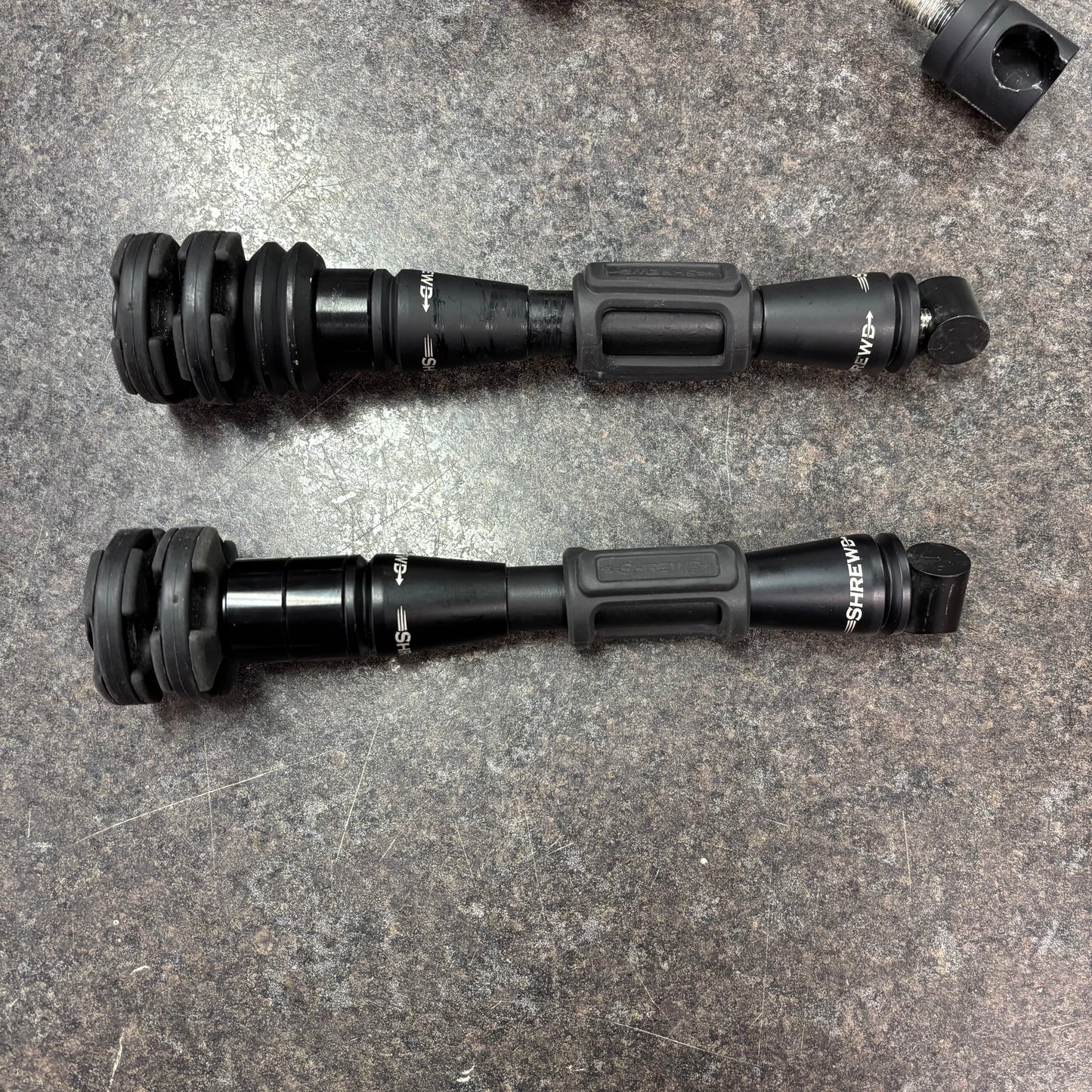 Used Shrewd Vantage 7" Stabilizer set with Atlas V-Bar and Quick Disconnect