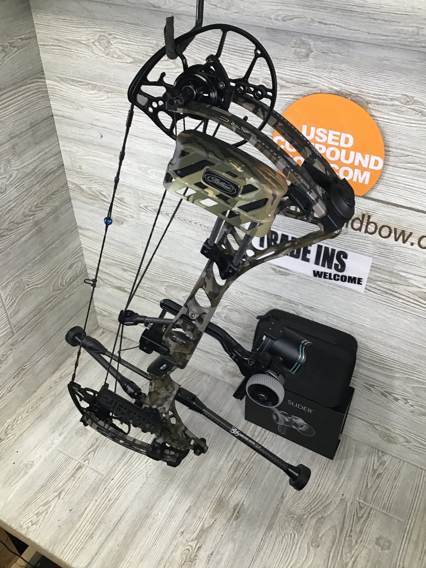 Used Mathews Arc 30 RH Mossy Oak Bottomlands LOADED Package 29/70#