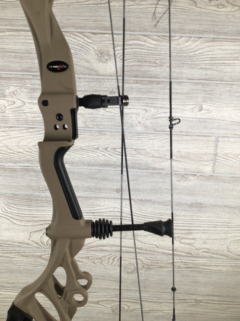Bowtech Carbon One X 60-70# RH Flat Dark Earth