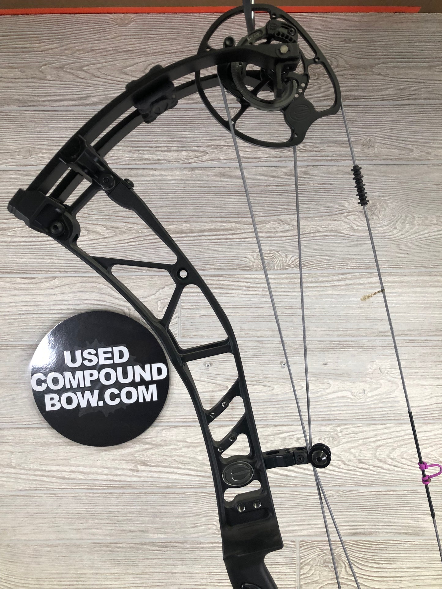 Elite Allure Right Handed Black 40-50lbs Bow