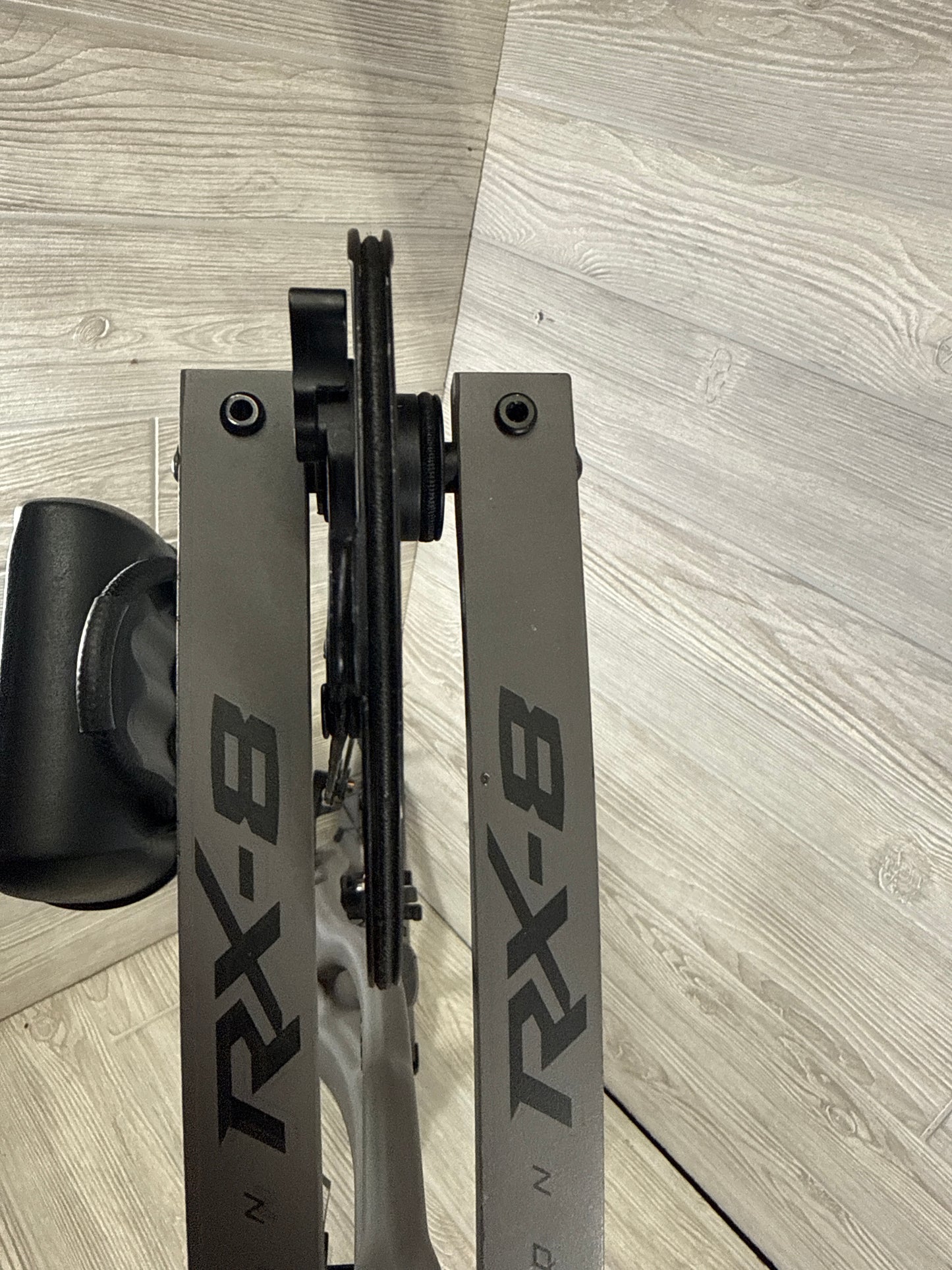 Hoyt RX-8 Ultra Tombstone RH 60-70# package