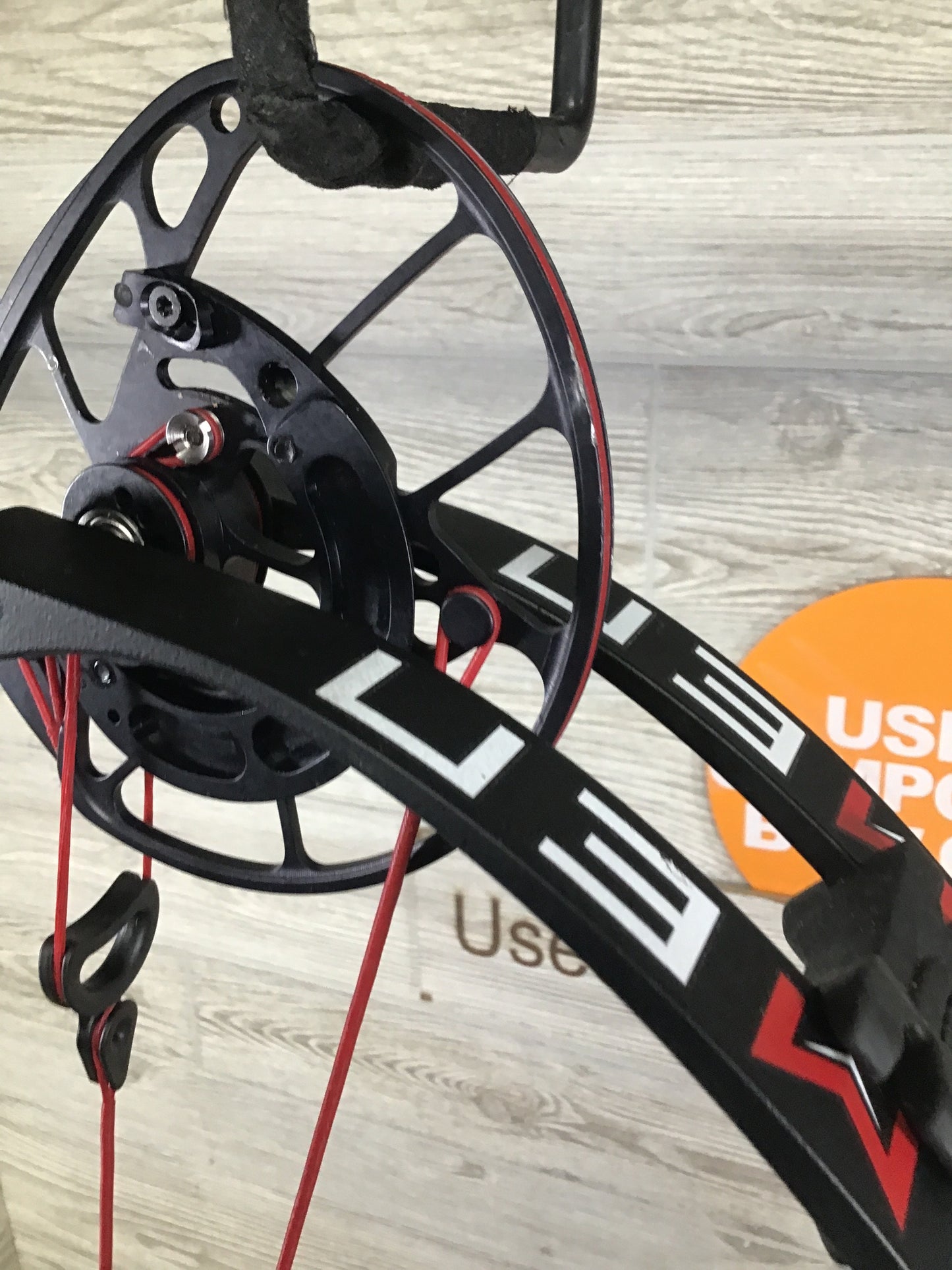Used PSE OMEN BLACK 70 Right Handed EC2 cam Package