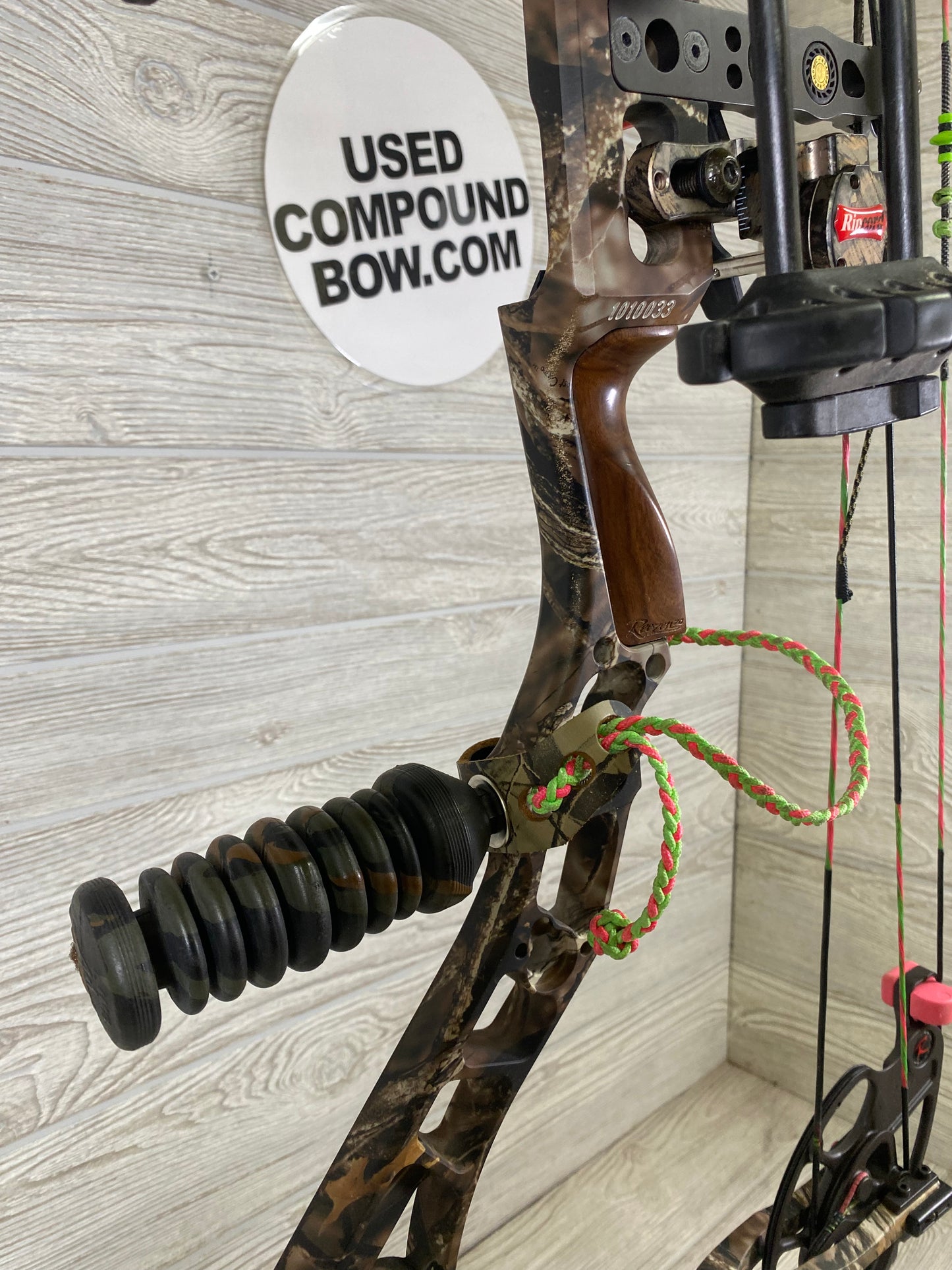 Used Mathews Reezen 7.0 Left Handed 70# 27.5"