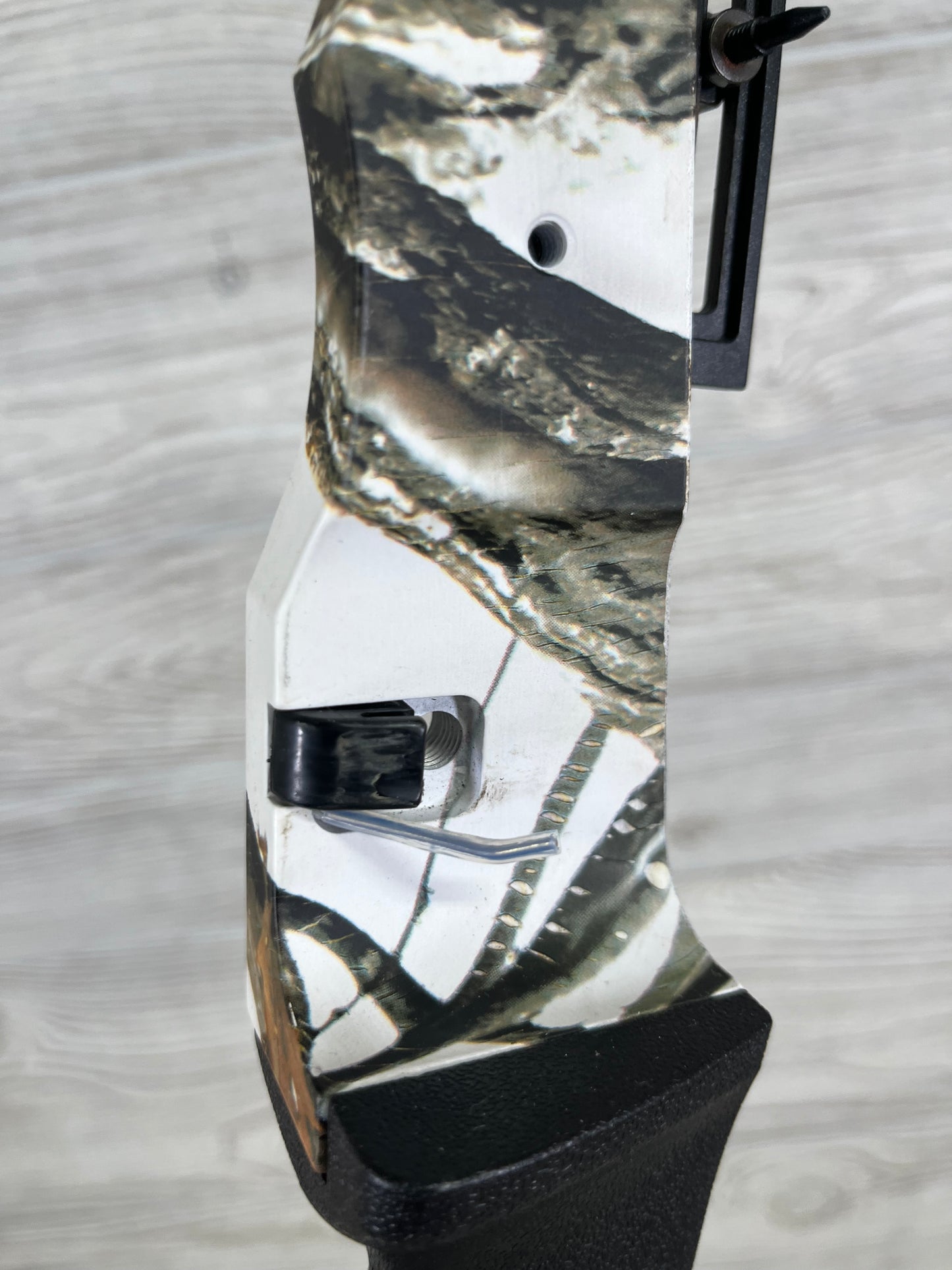 Genesis Left Handed bow Snow Camo