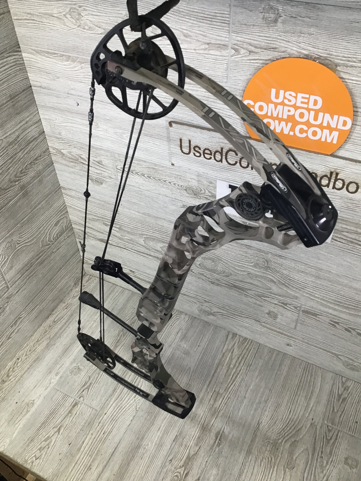 Mathews Avail Right Handed Under Armour 40-50 26.5
