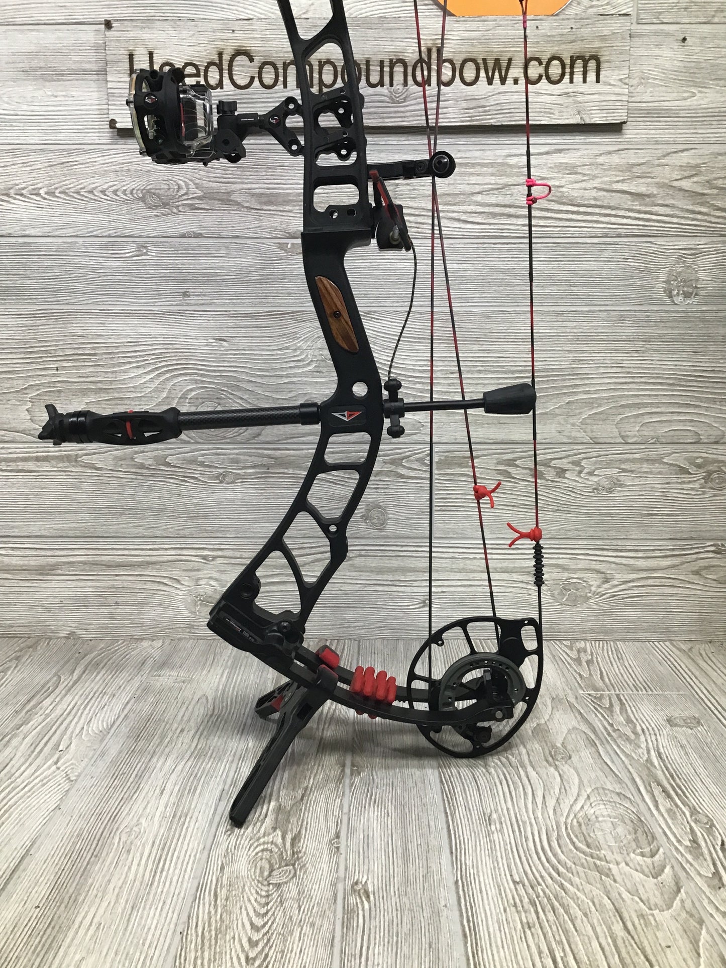 Blackout (Elite) NV-3 Right Handed 60-70# Package