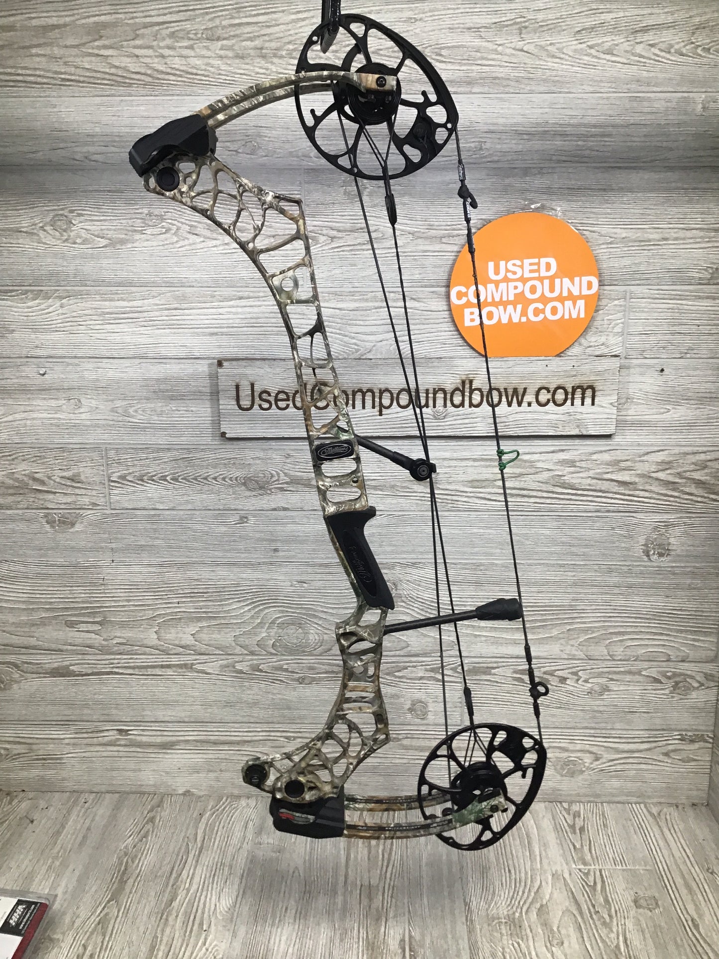 Used Mathews V3X 29 Right Handed Realtree Edge