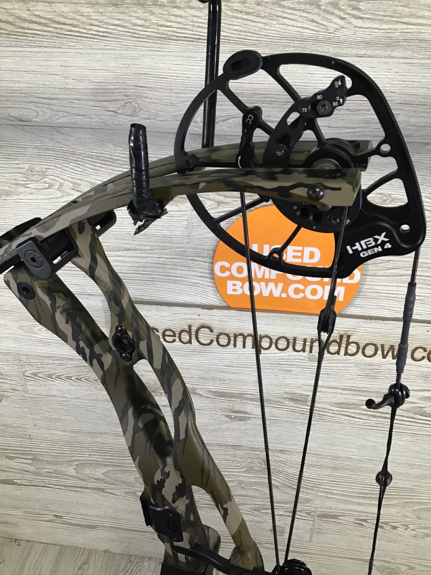 Used Hoyt RX-9 LH Mossy Oak Bottomland 70 - 29