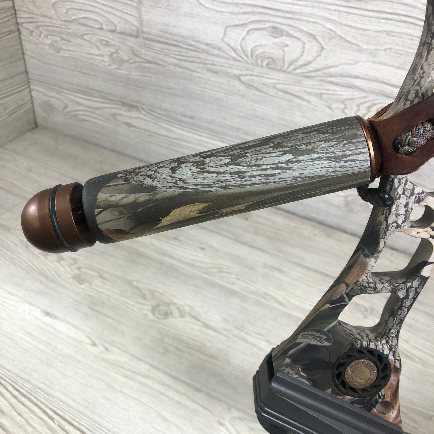 Mathews Switchback Right Handed 30" 60-70# Package USED