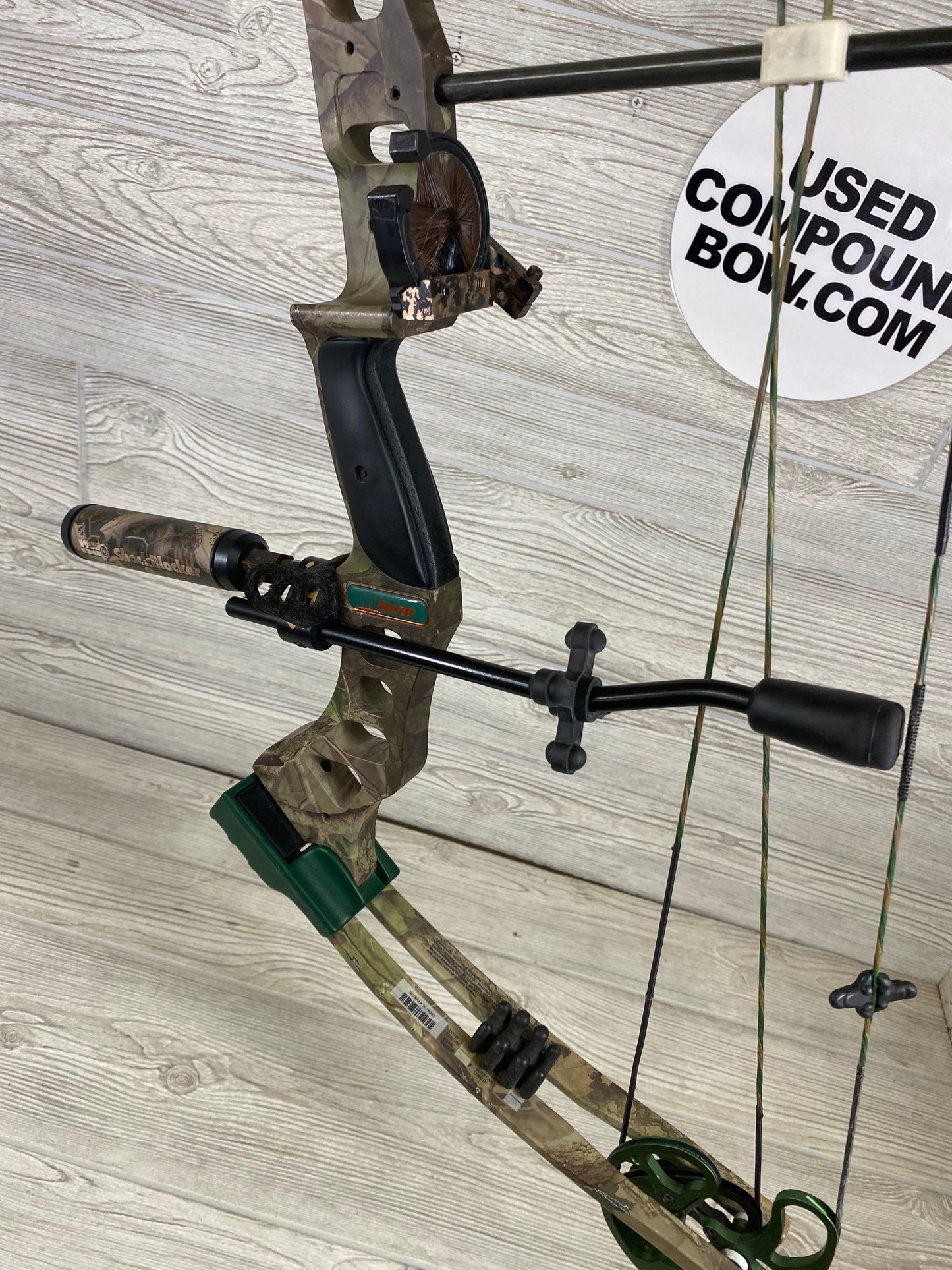Bear Element RH 70# 29"