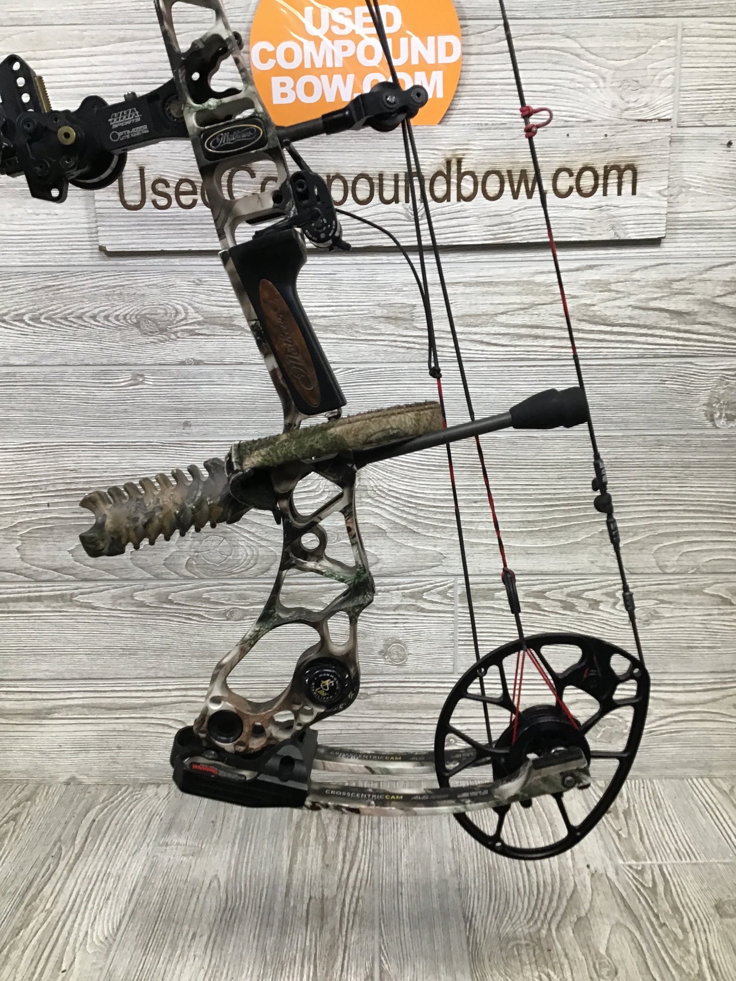 Used Mathews Halon 6 package Right Handed 30"/70 Package