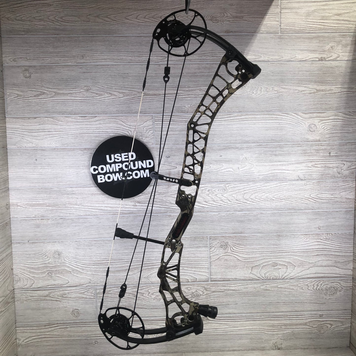Darton Sequel 31 ST2 Right Handed 40-50lb. Mossy Oak Bottomlands
