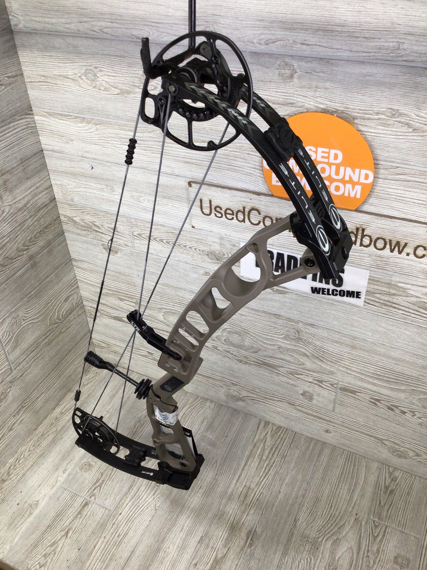 Elite HNTR33 Sienna Brown RH Bow 60-70#