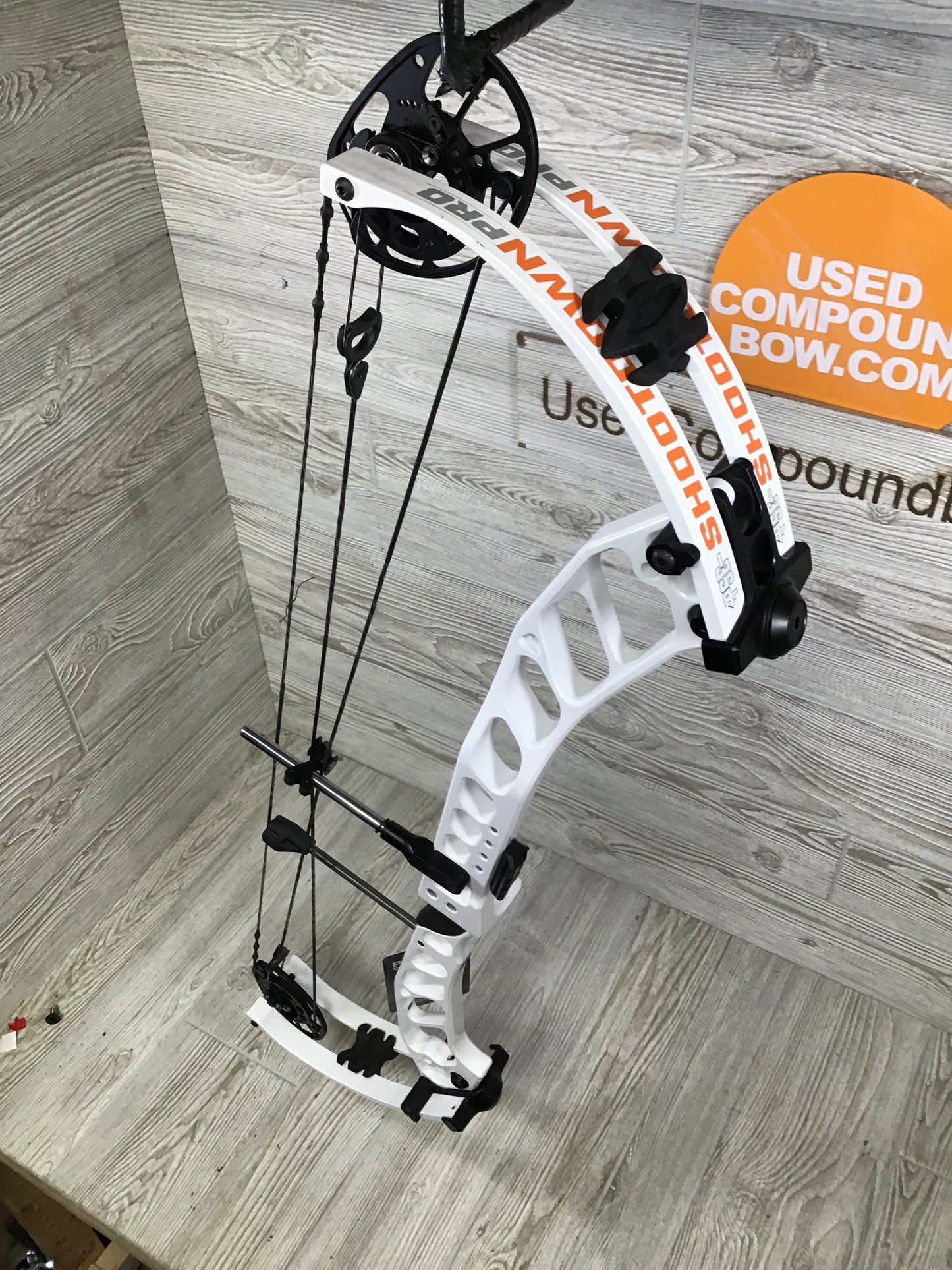 NEW IN BOX W/ WARRANTY PSE Shootdown Pro - 36 - RH - 70 - White - M2 Cams