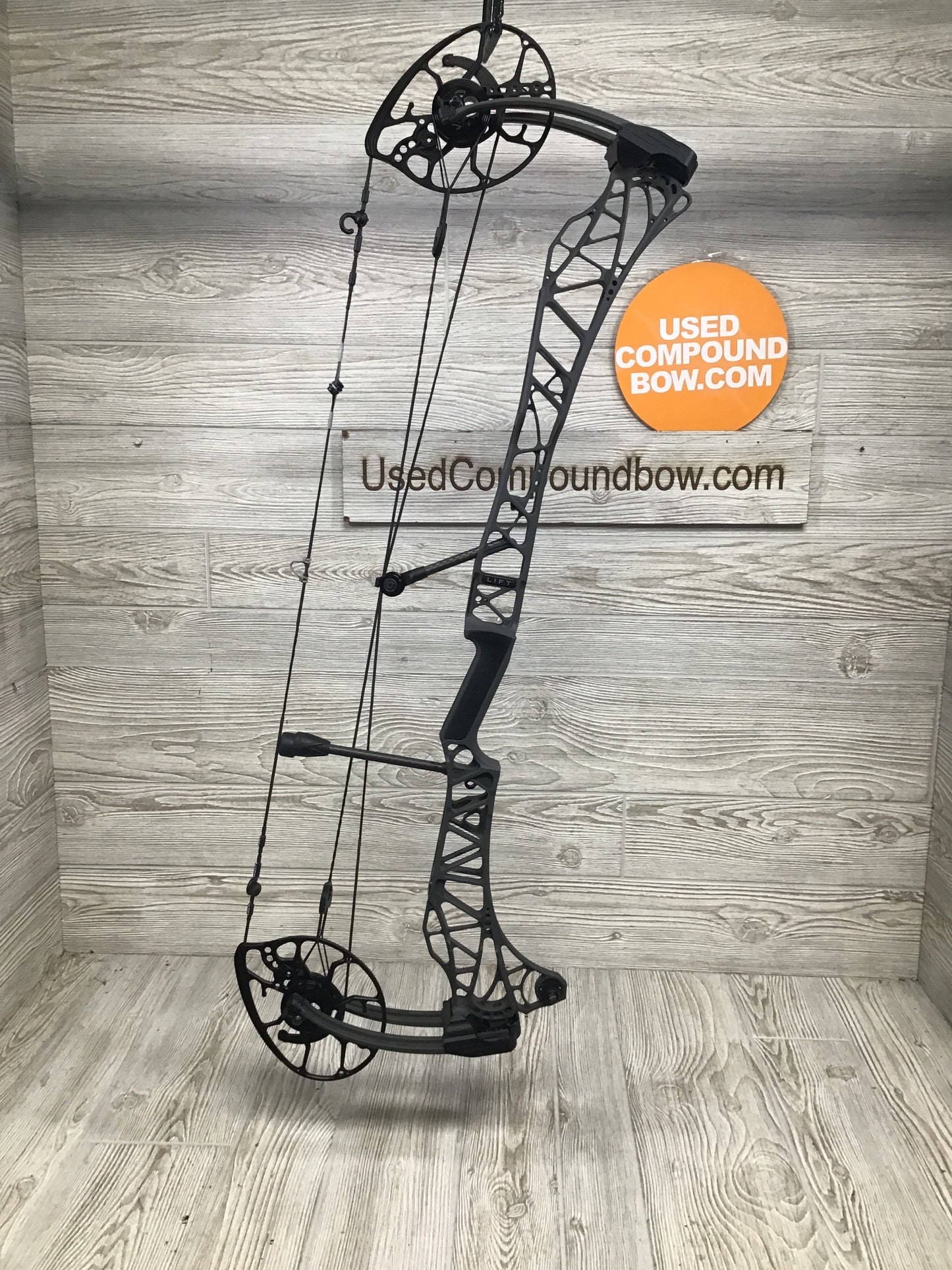 Used Mathews Lift X 33 Shale Left Hand 28/70