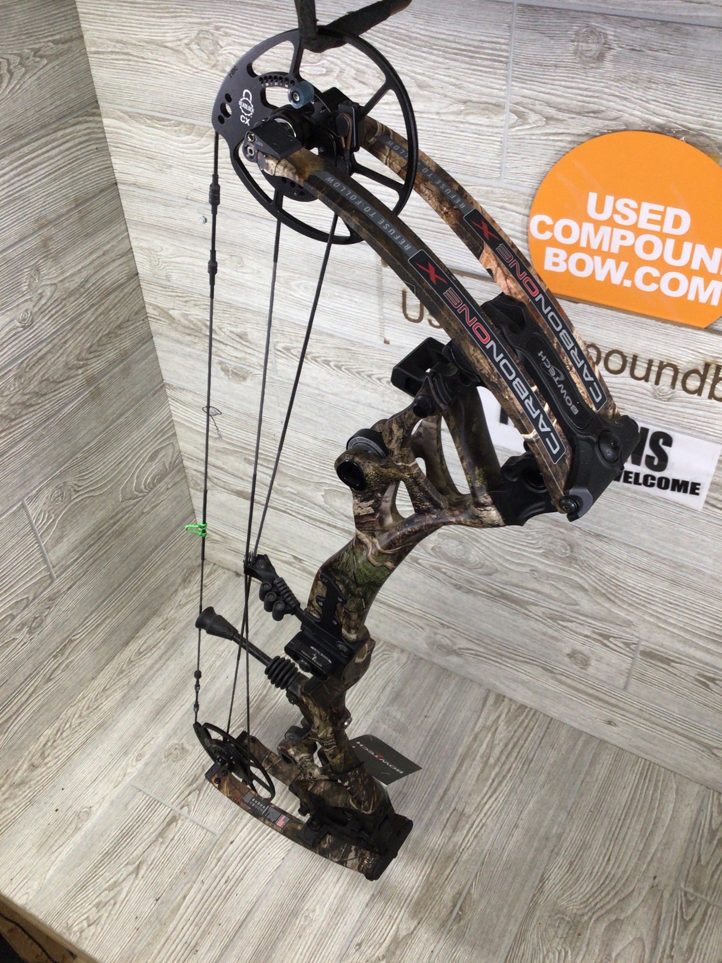 Bowtech Carbon One X 60-70# Right Hand Mossy Oak