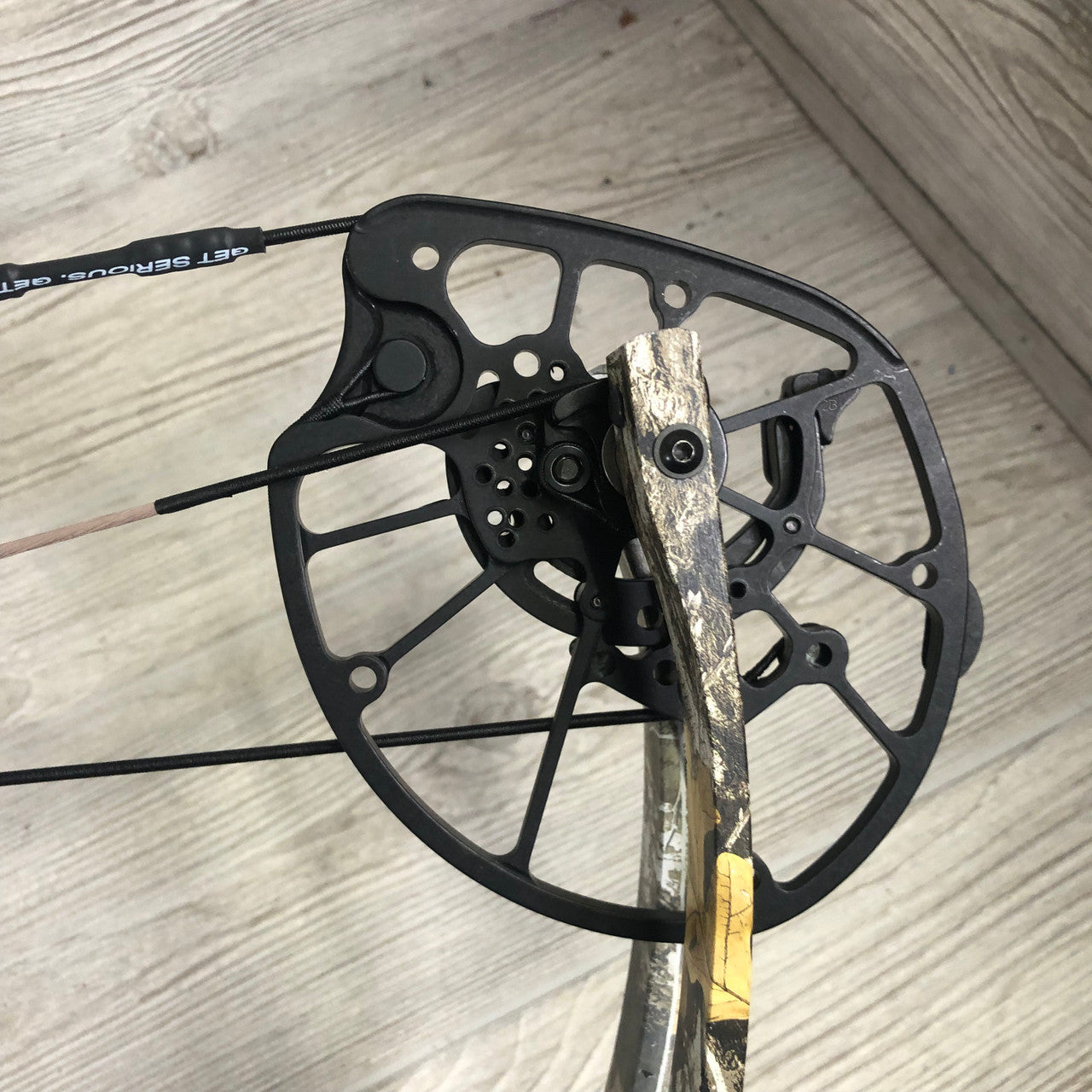 Hoyt RX-8 Left Handed Realtree Edge 70lbs 25-30"