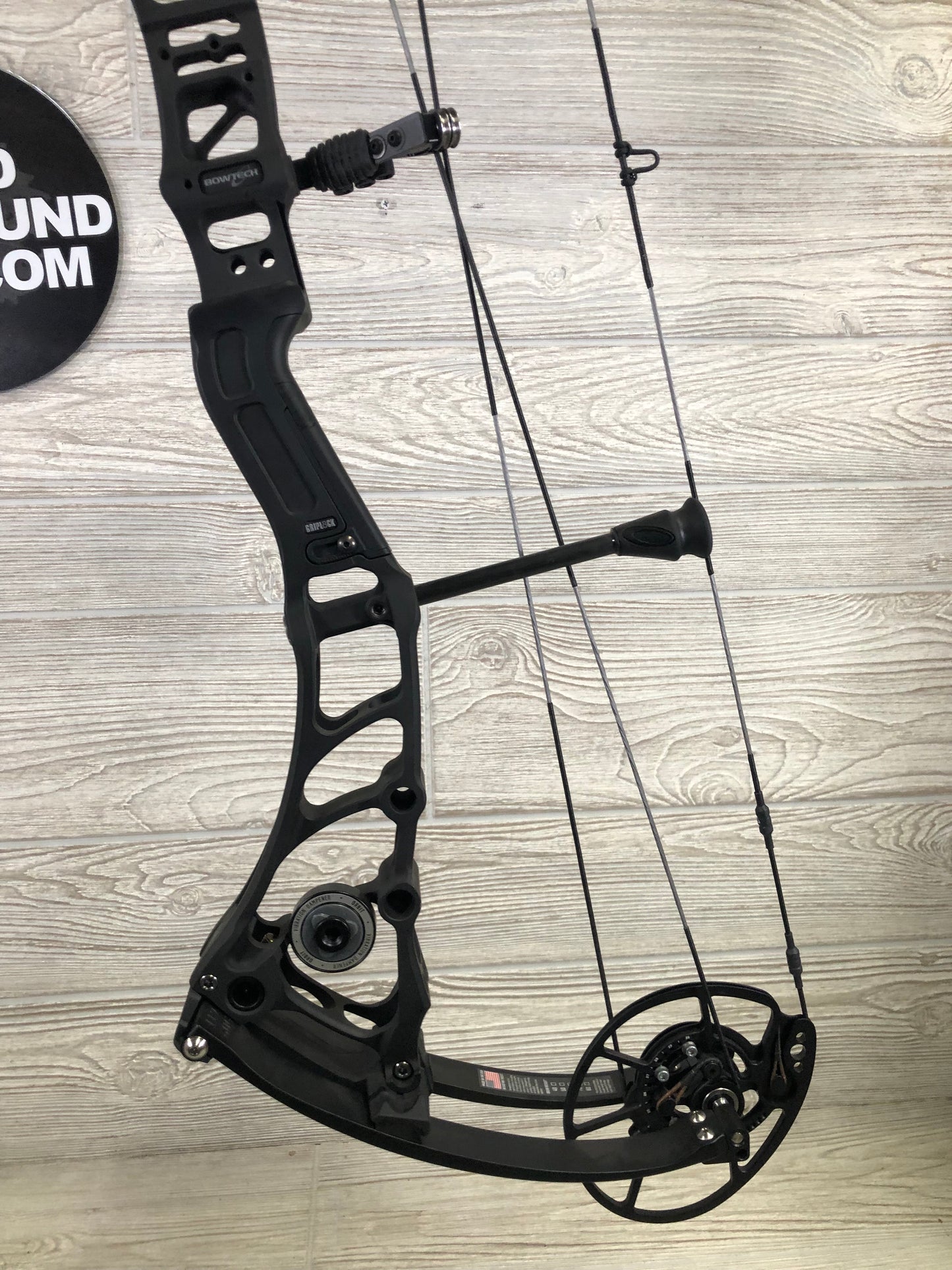 Used Bowtech Virtue Right Hand Black 60-70lb Bow