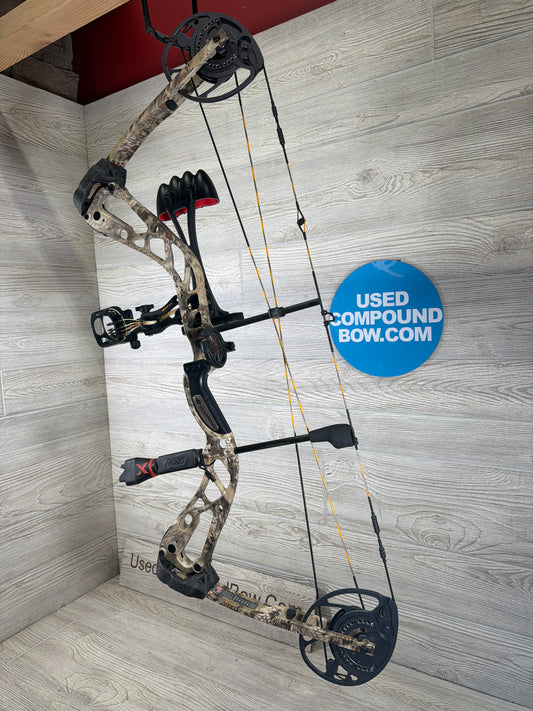 Used Diamond Edge 320 28" 70lb Veil Camo Right Hand Bow Pkg