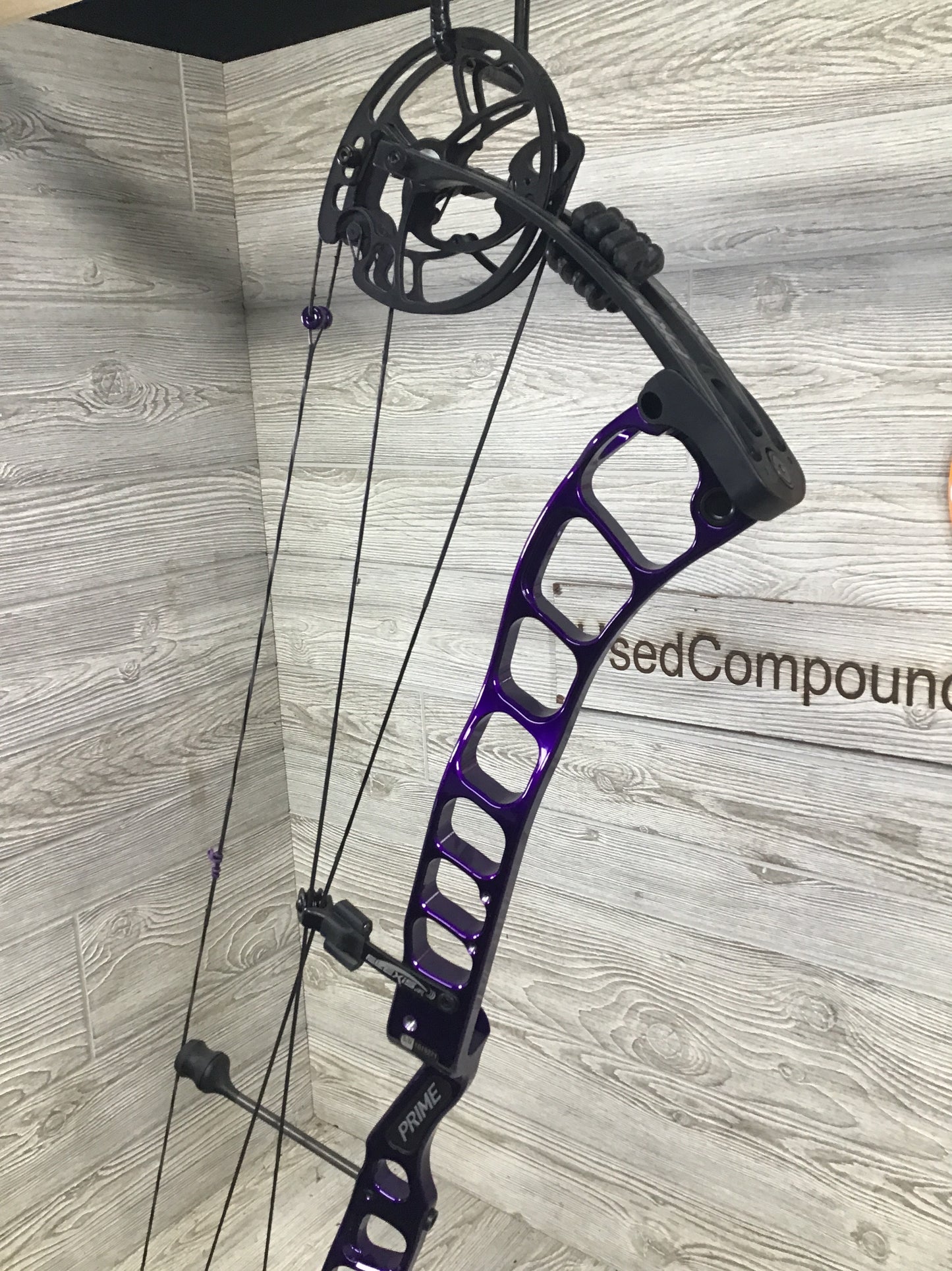Prime Logic CT9 50-60# 29" Purple Bow