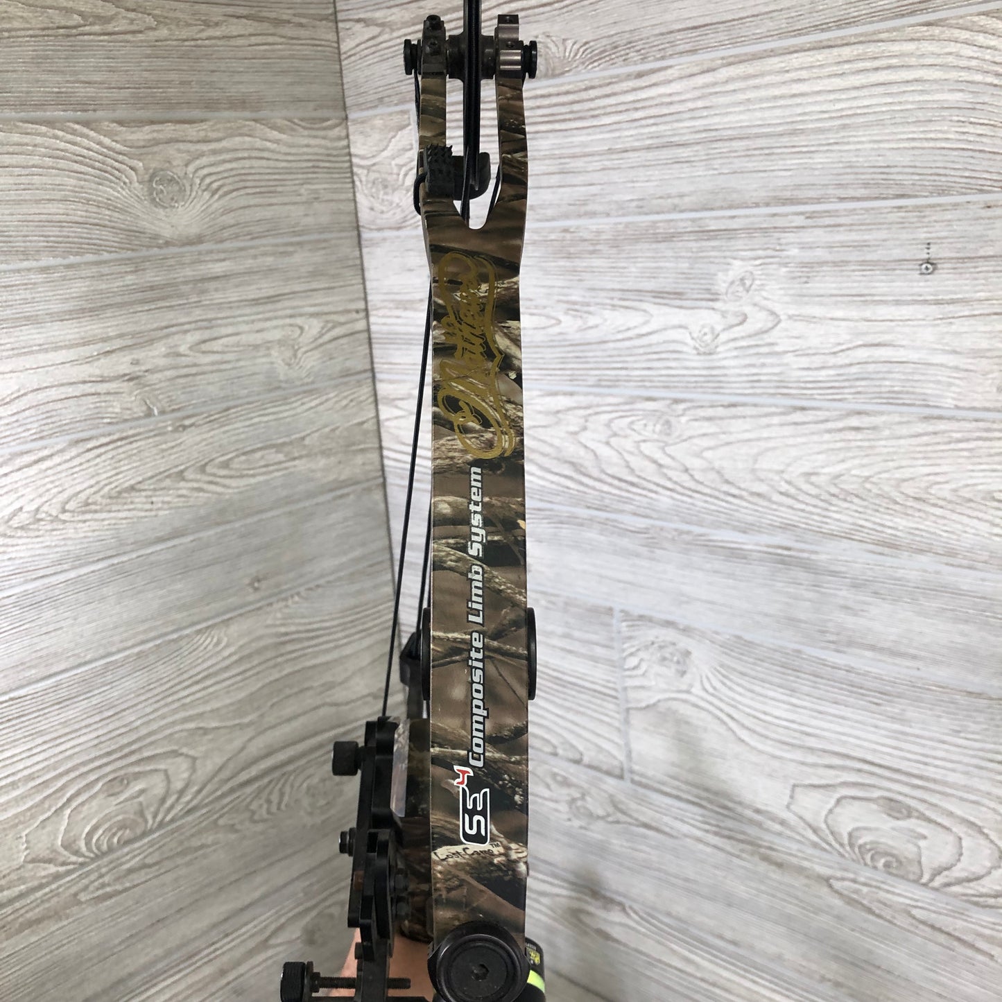 Mathews DXT right hand package 60-70# 27" DL