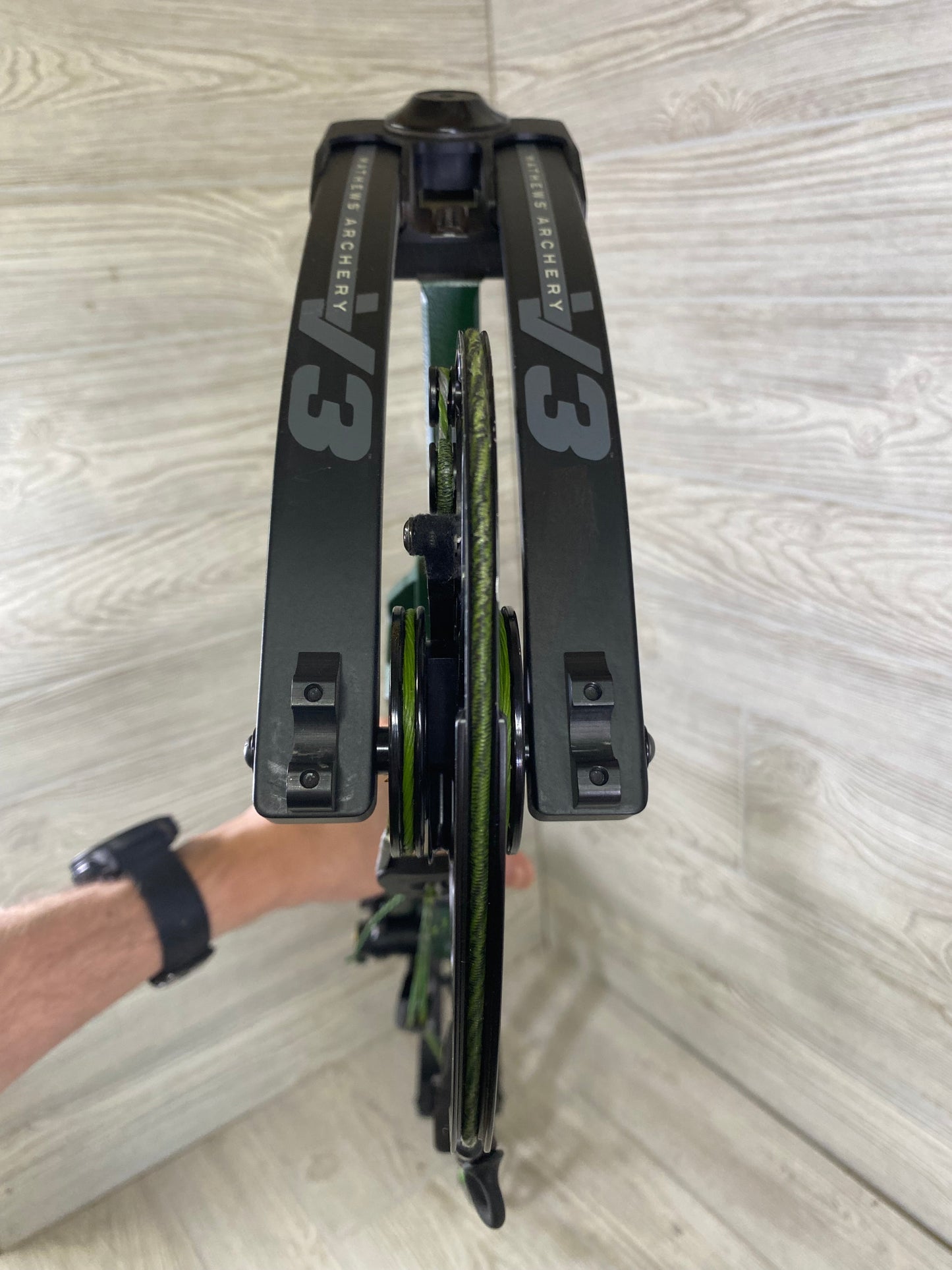 Used Mathews V3 31 Right Hand Green Black Limbs CUSTOM!