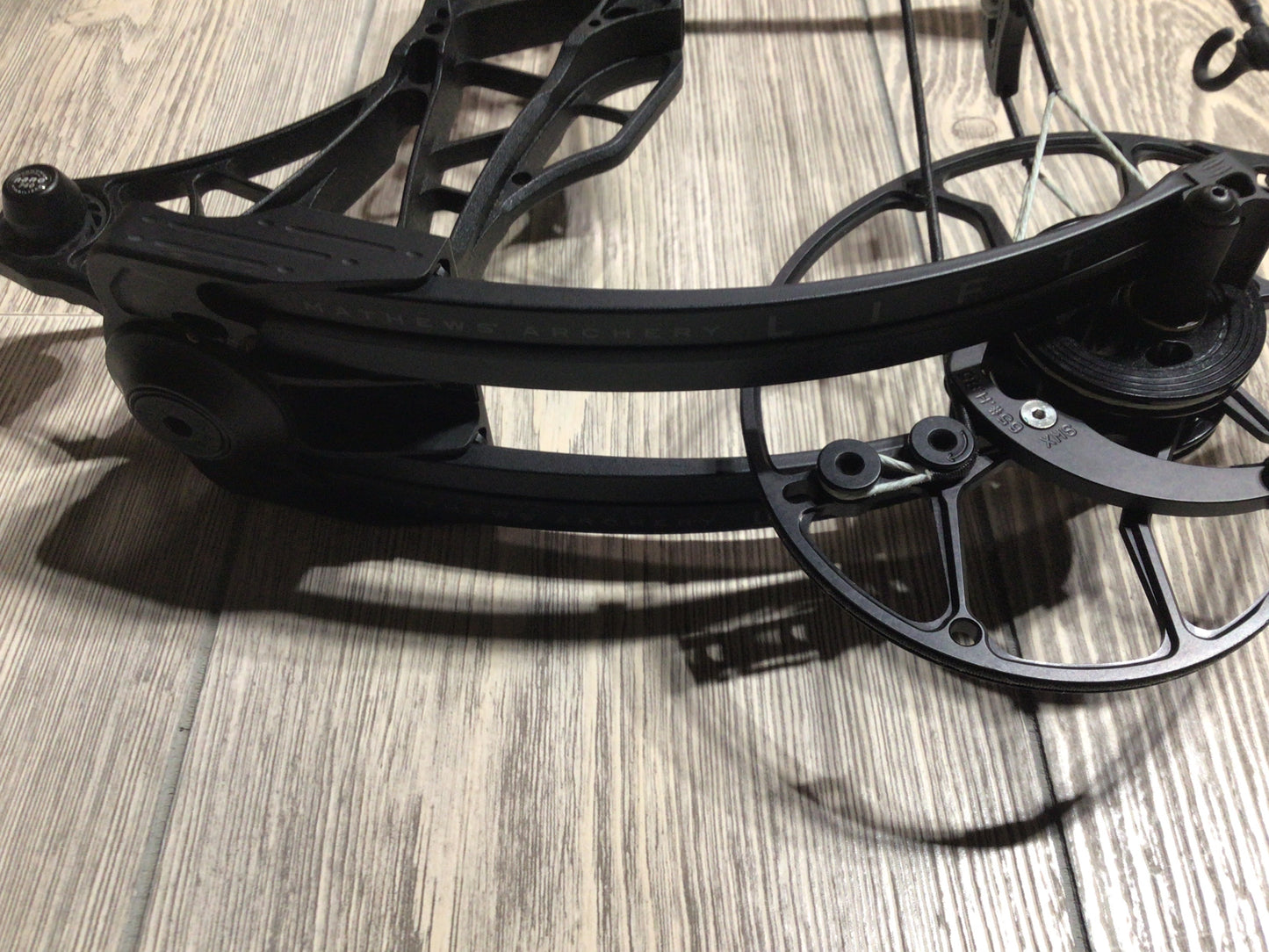 Mathews Lift 29.5 Left Handed Black Bow