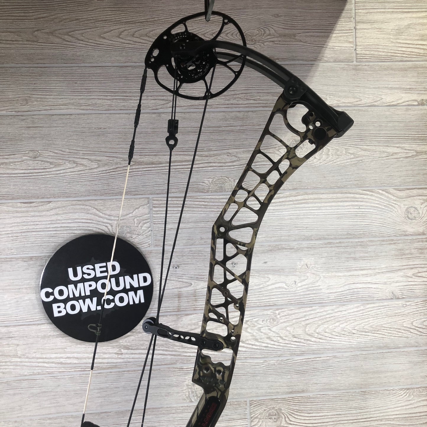 Darton Sequel 31 ST2 Right Handed 40-50lb. Mossy Oak Bottomlands