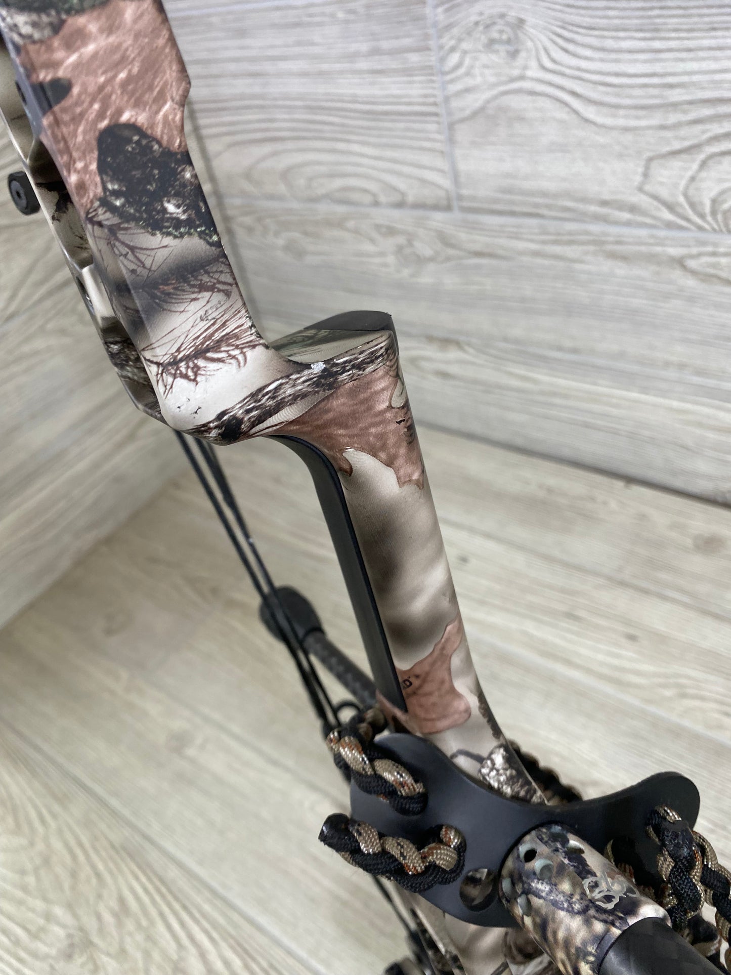 Mathews Triax 70lb 30" Lost XD camo Right Hand Bow