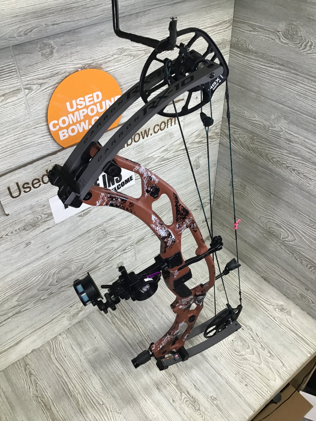 Hoyt RX-10 Ultra Left Handed Georgia Clay with Tombstone limbs 70-80# 30.25-31"