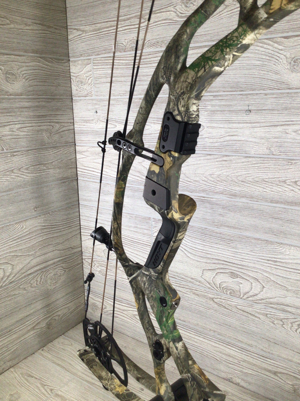 Hoyt RX-8 RH Realtree Edge 70lbs 25-30"