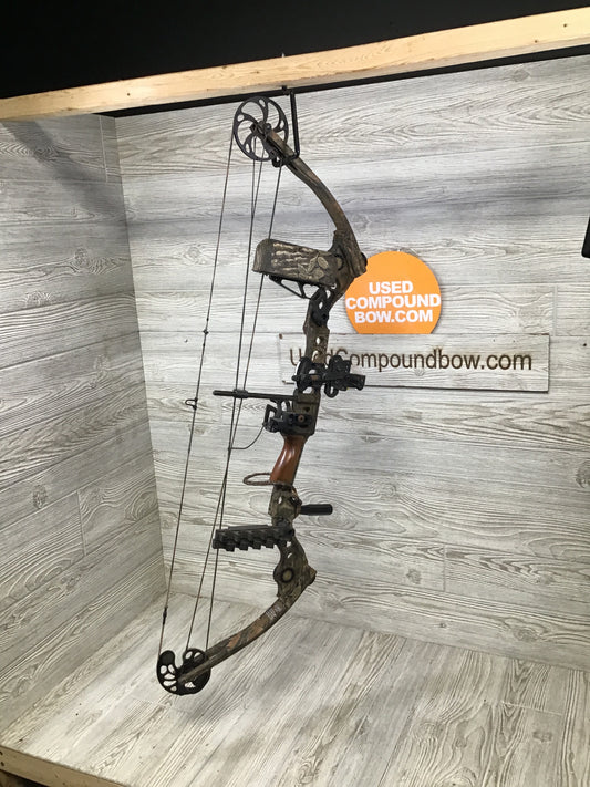 Used Mathews Q2 XL 27" 60lb Right Handed Bow PKG