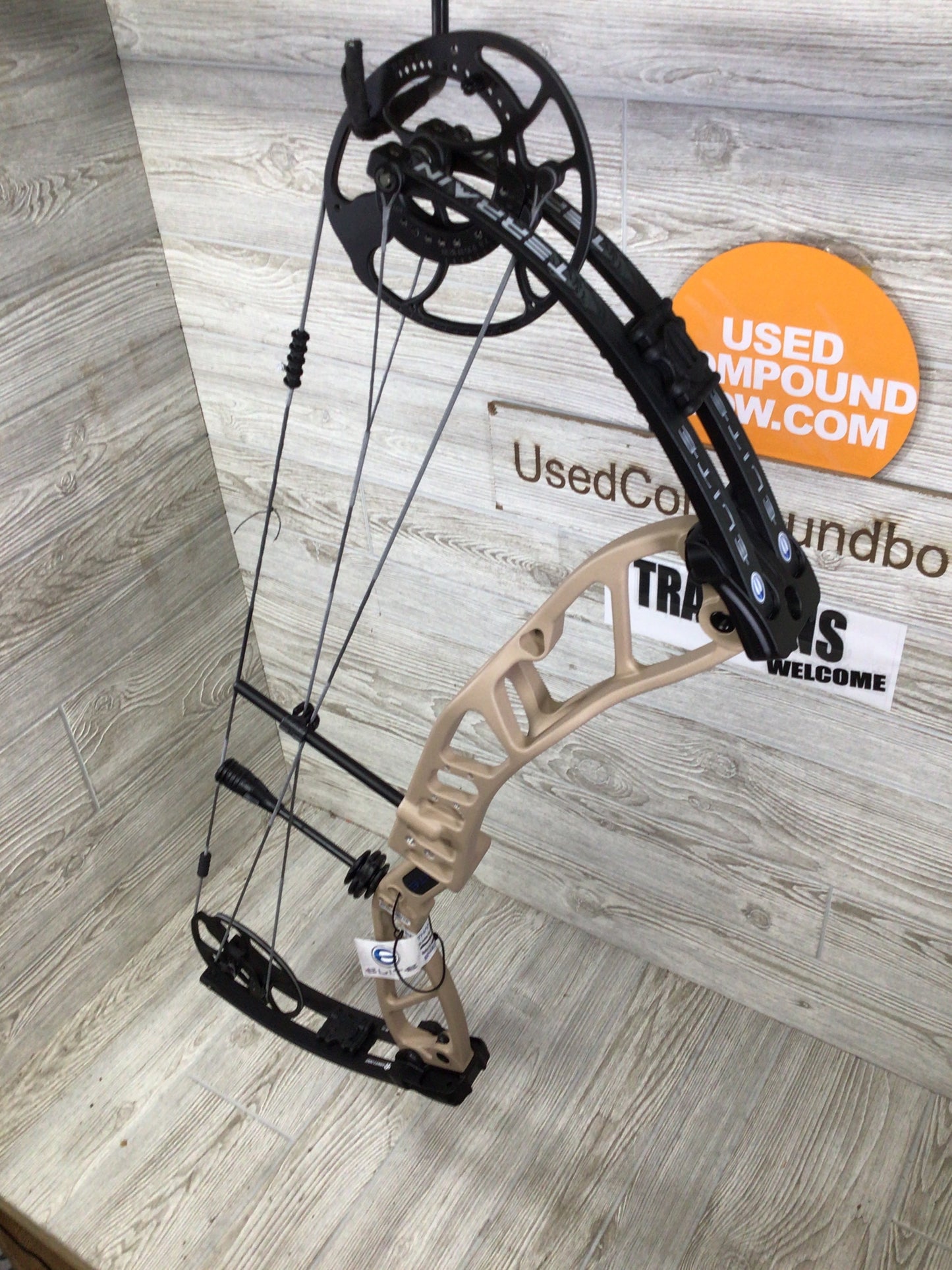 Elite Terrain RH Mountain Tan 25.5-31.5" 45-60# Bow