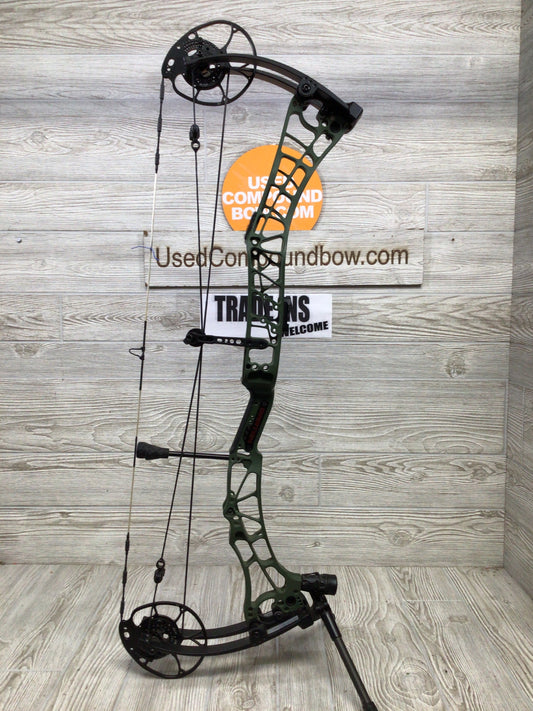 Used Darton Tritech 33 Right Handed Forrest Green W/ Limb Legs